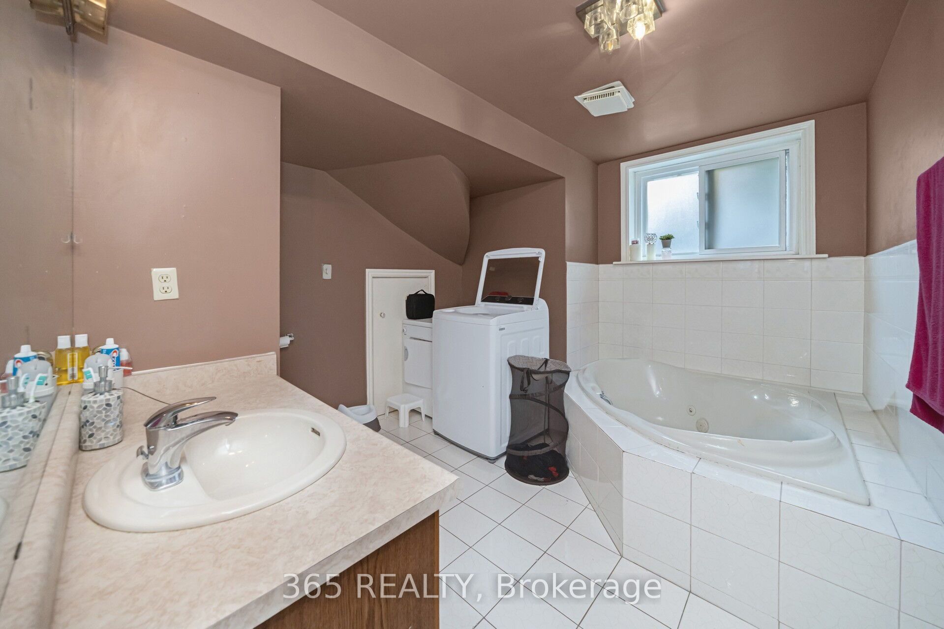 52 Leeward Drive Property Photo 43