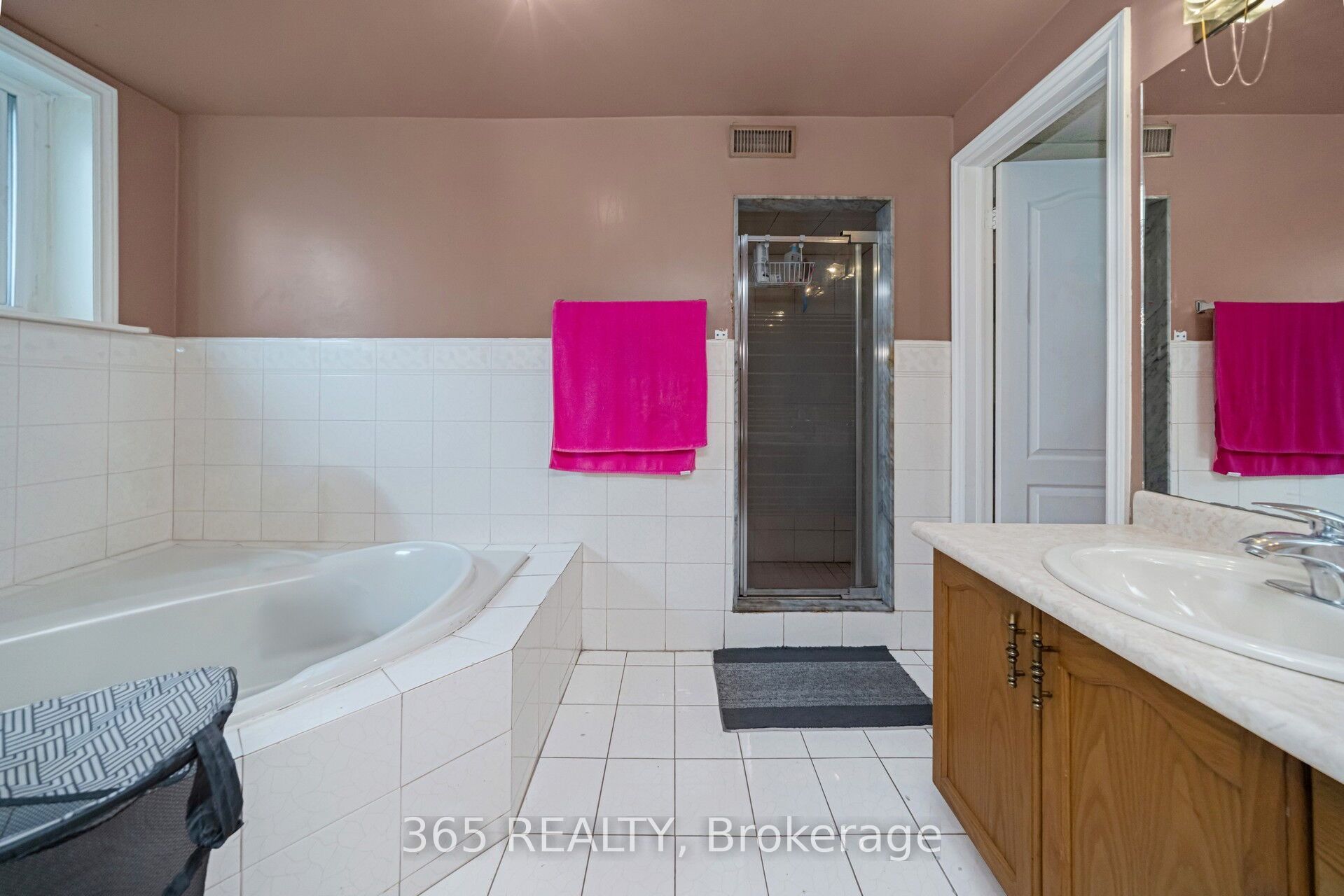 52 Leeward Drive Property Photo 44