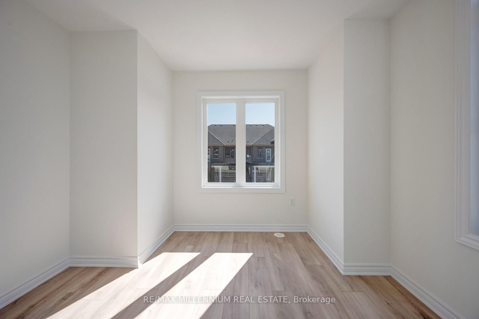36 Thornbird Crescent Upper Property Photo 7