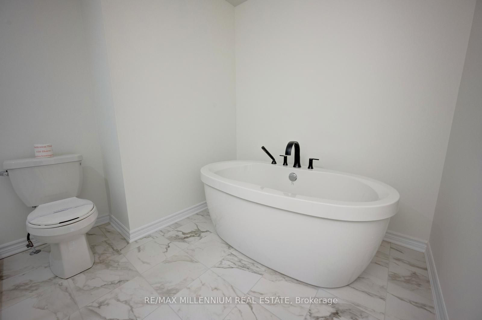 36 Thornbird Crescent Upper Property Photo 11