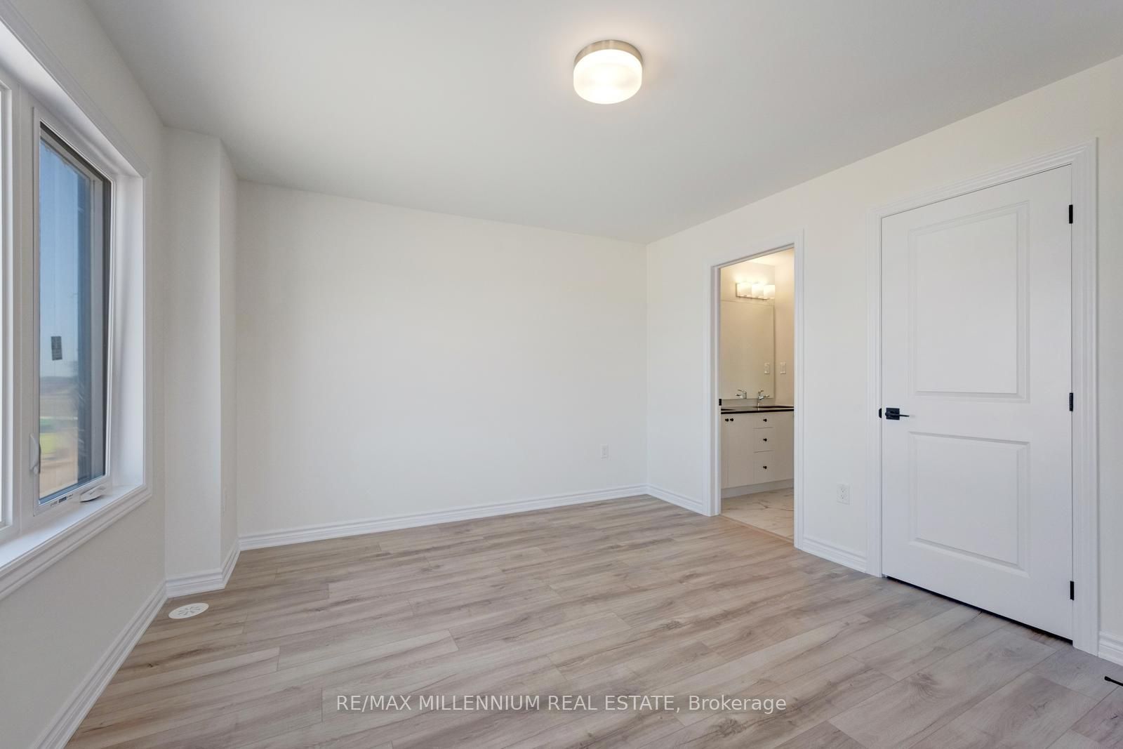 36 Thornbird Crescent Upper Property Photo 20