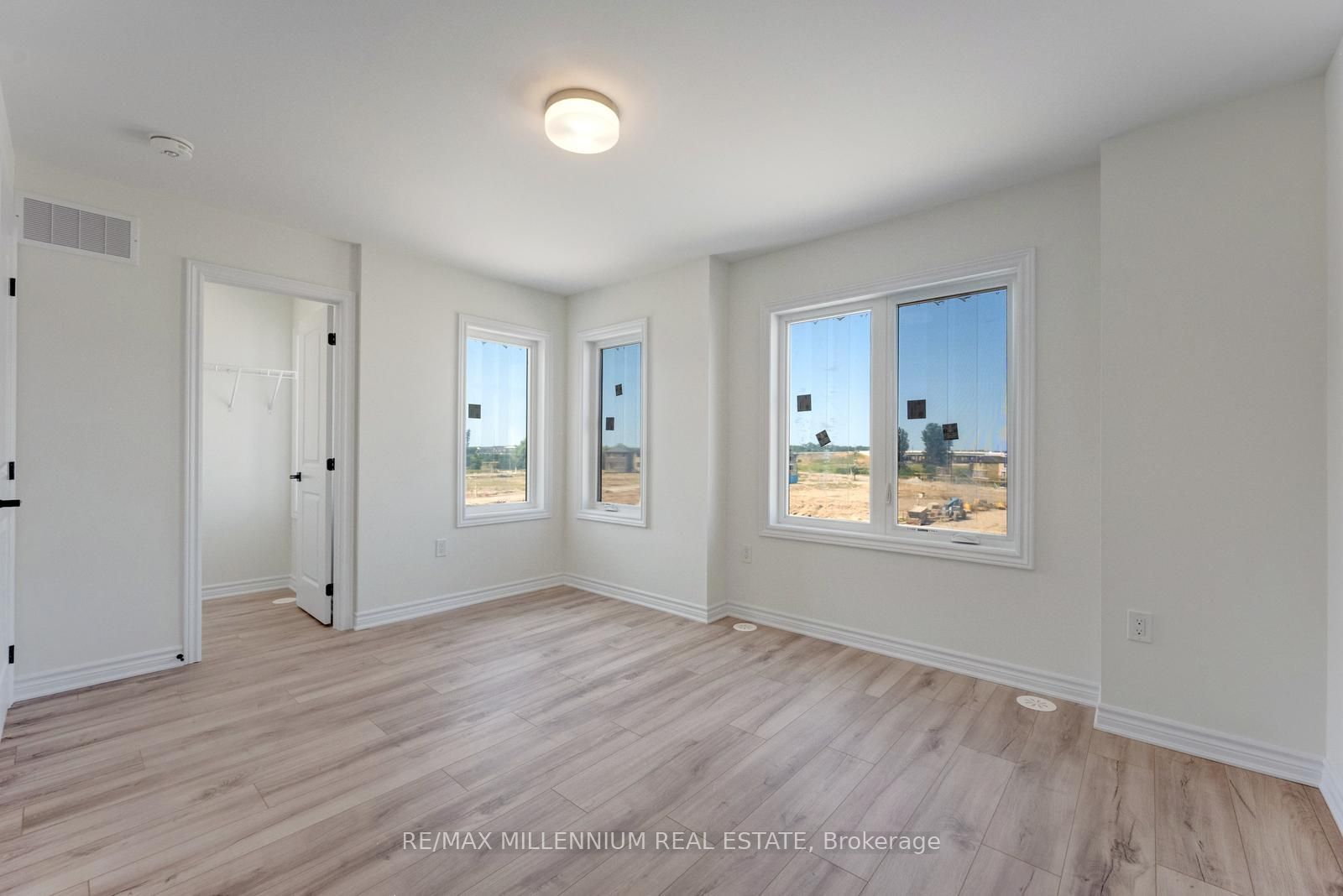 36 Thornbird Crescent Upper Property Photo 23