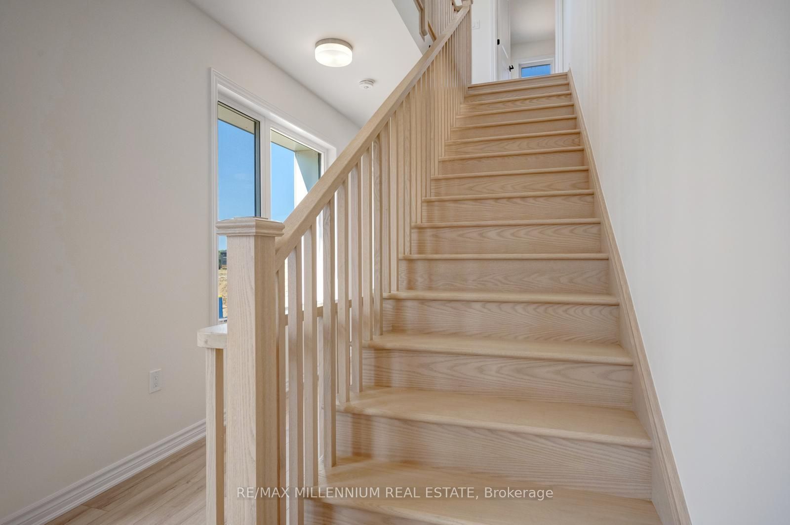 36 Thornbird Crescent Upper Property Photo 24