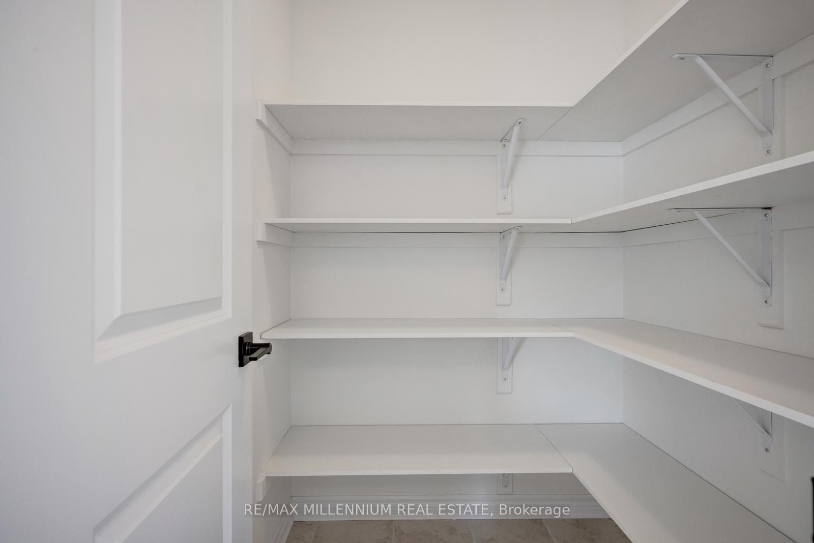 36 Thornbird Crescent Upper Property Photo 28