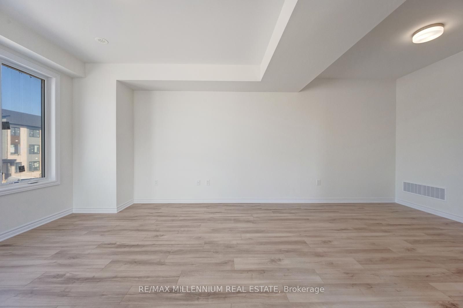 36 Thornbird Crescent Upper Property Photo 32