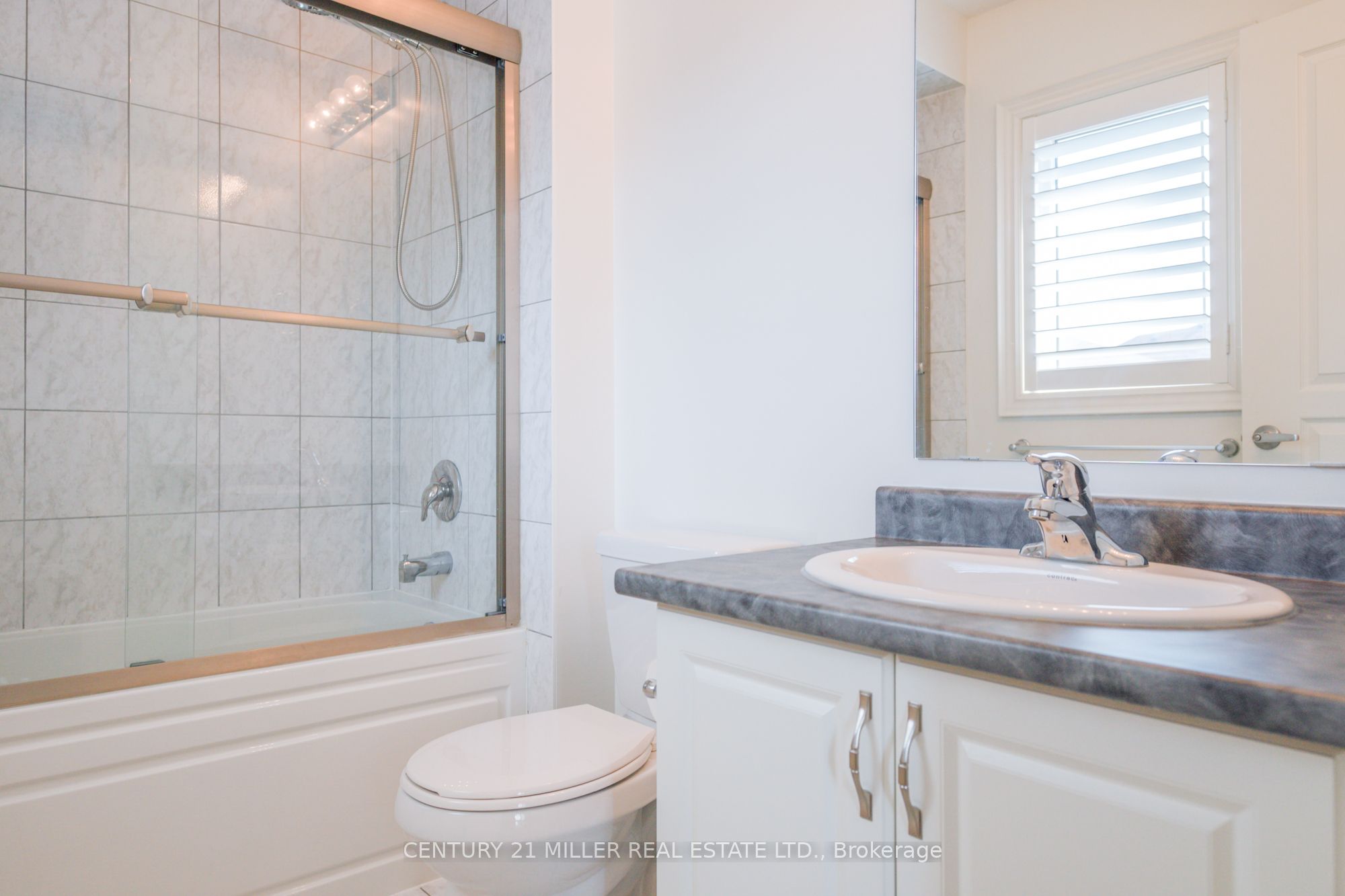 95 Goodwin Crescent Upper Property Photo 12