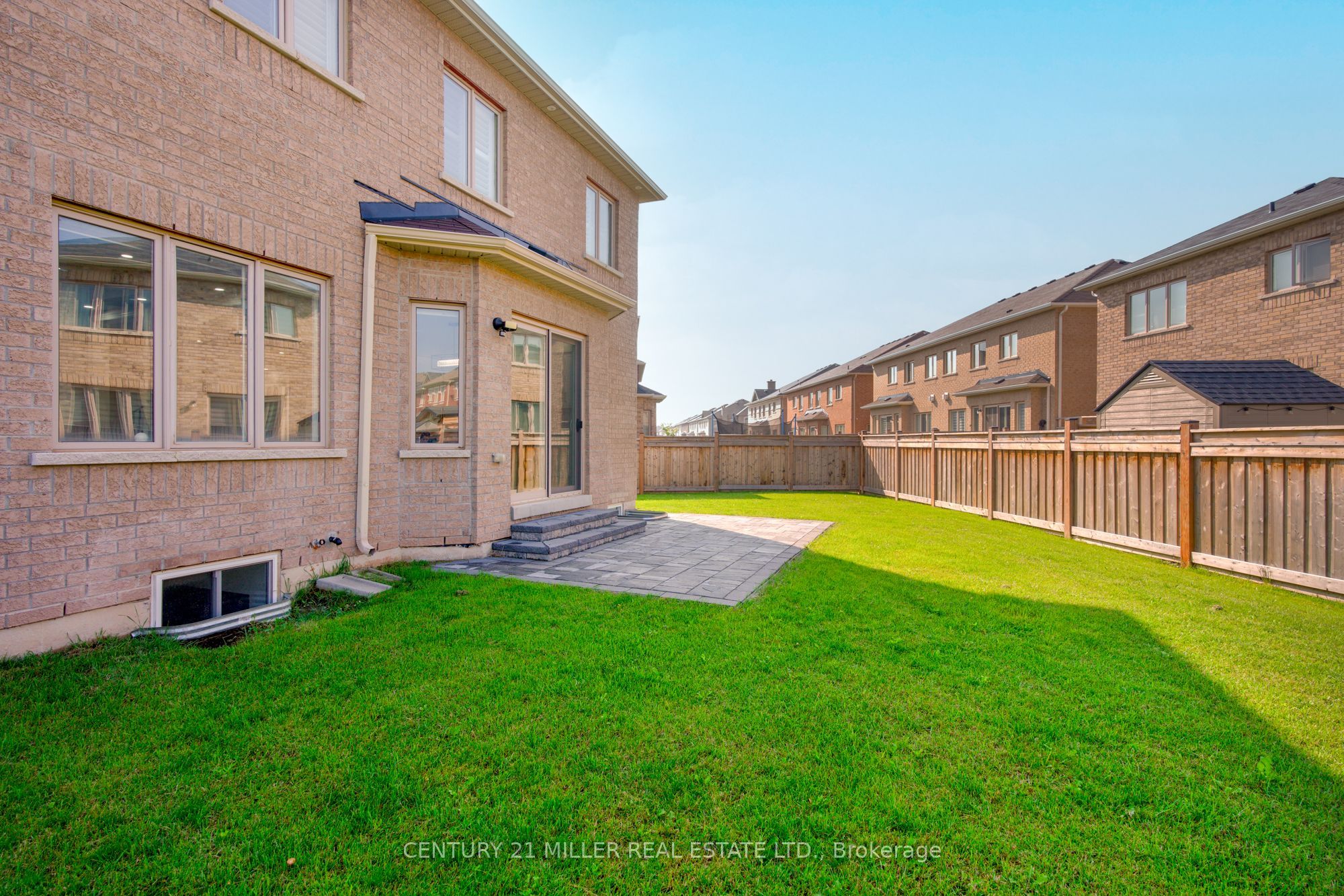 95 Goodwin Crescent Upper Property Photo 21