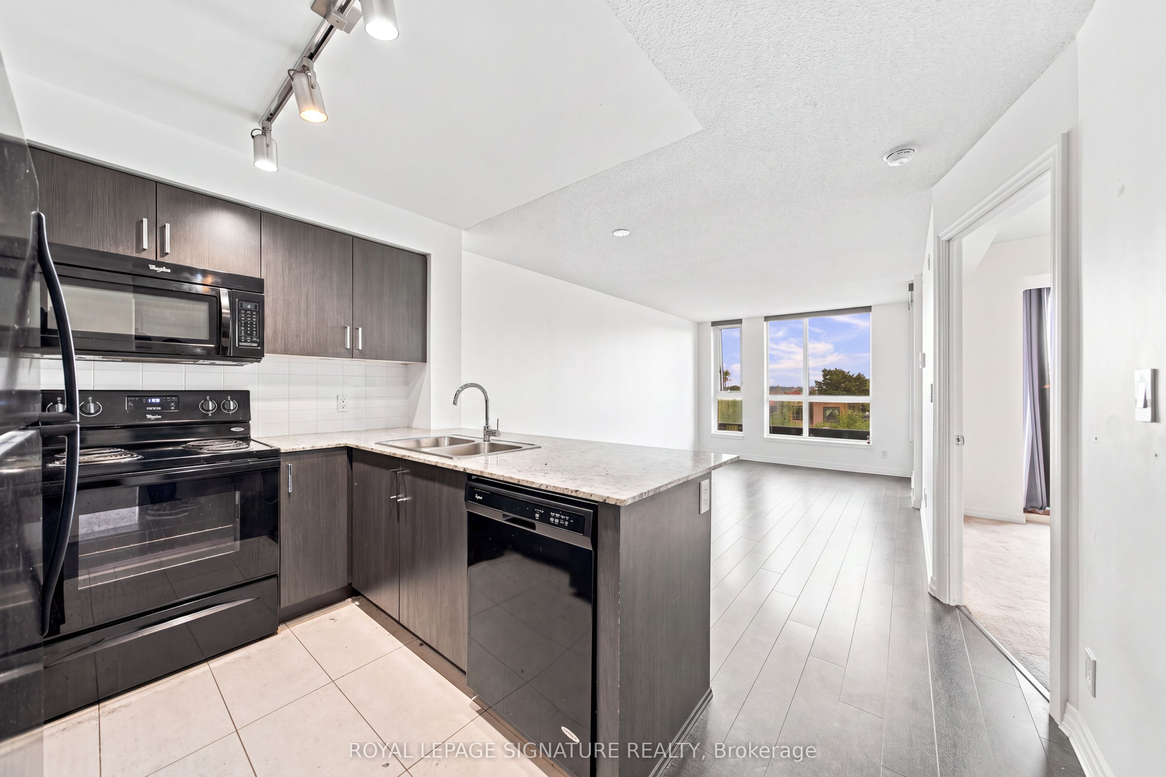 80 Esther Lorrie Drive 417 Property Photo 2
