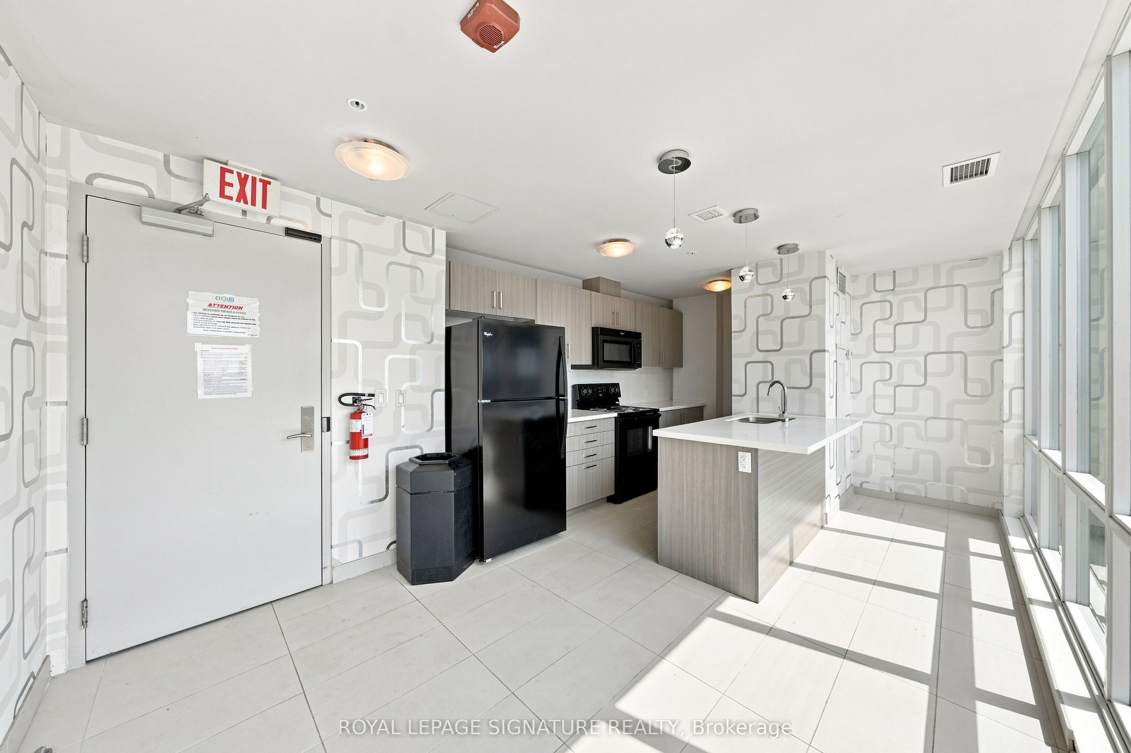 80 Esther Lorrie Drive 417 Property Photo 31