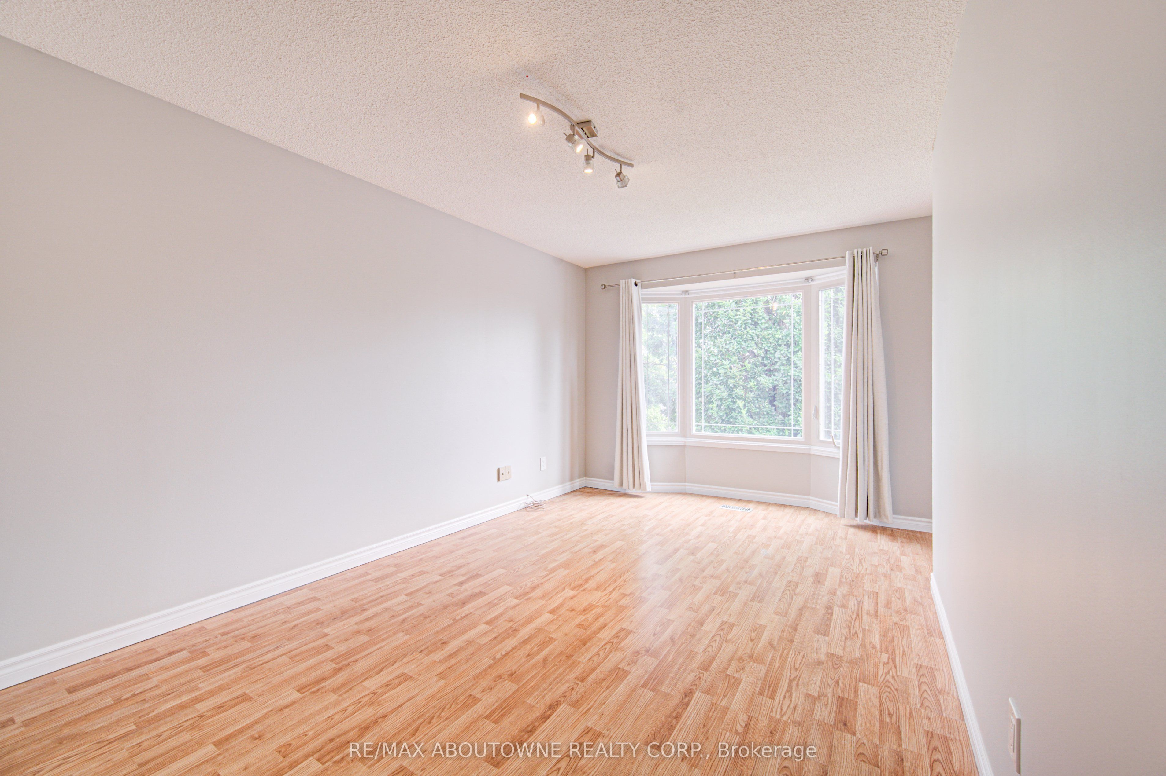 426 Parklane Road Property Photo 34
