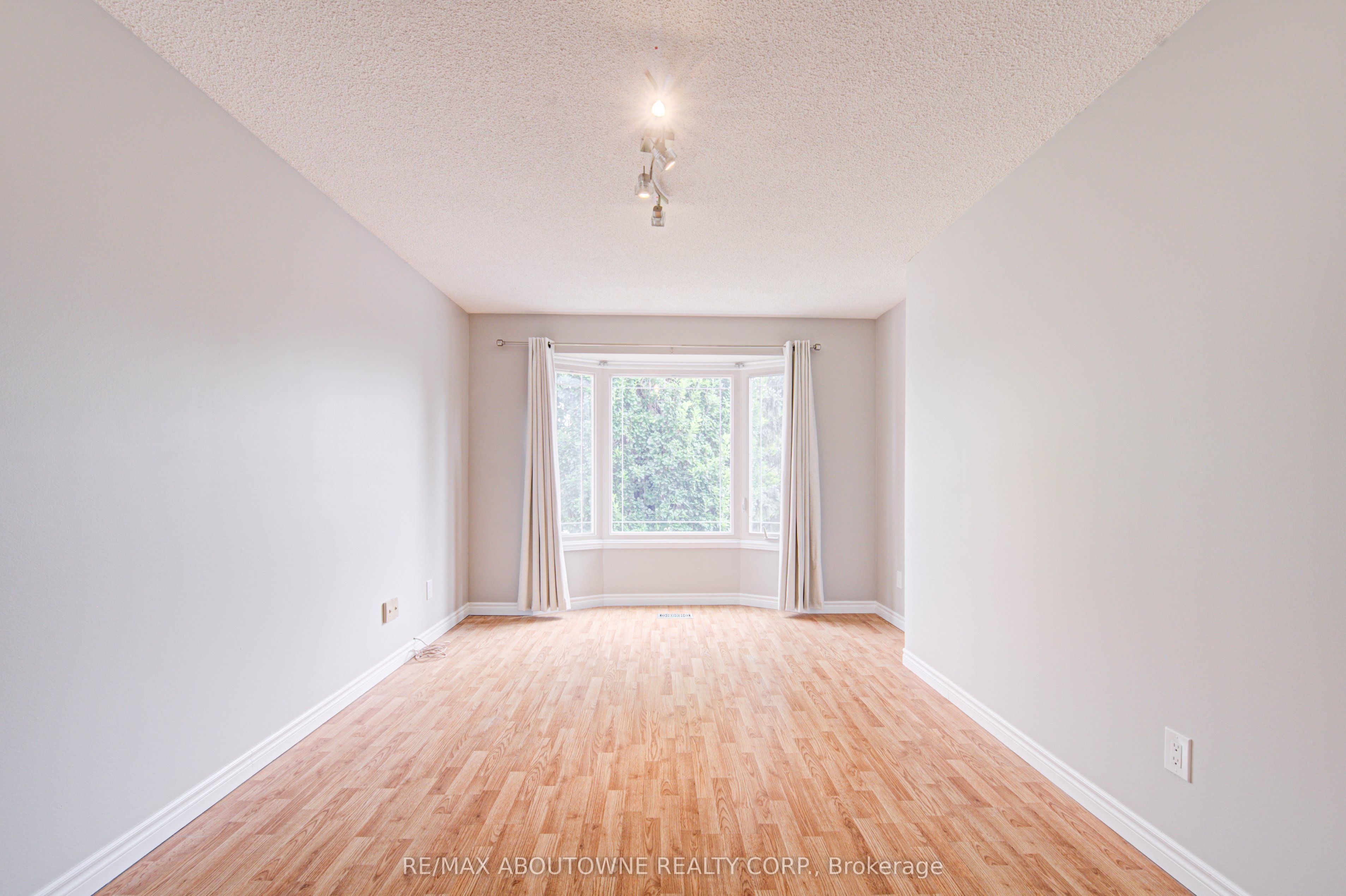 426 Parklane Road Property Photo 35