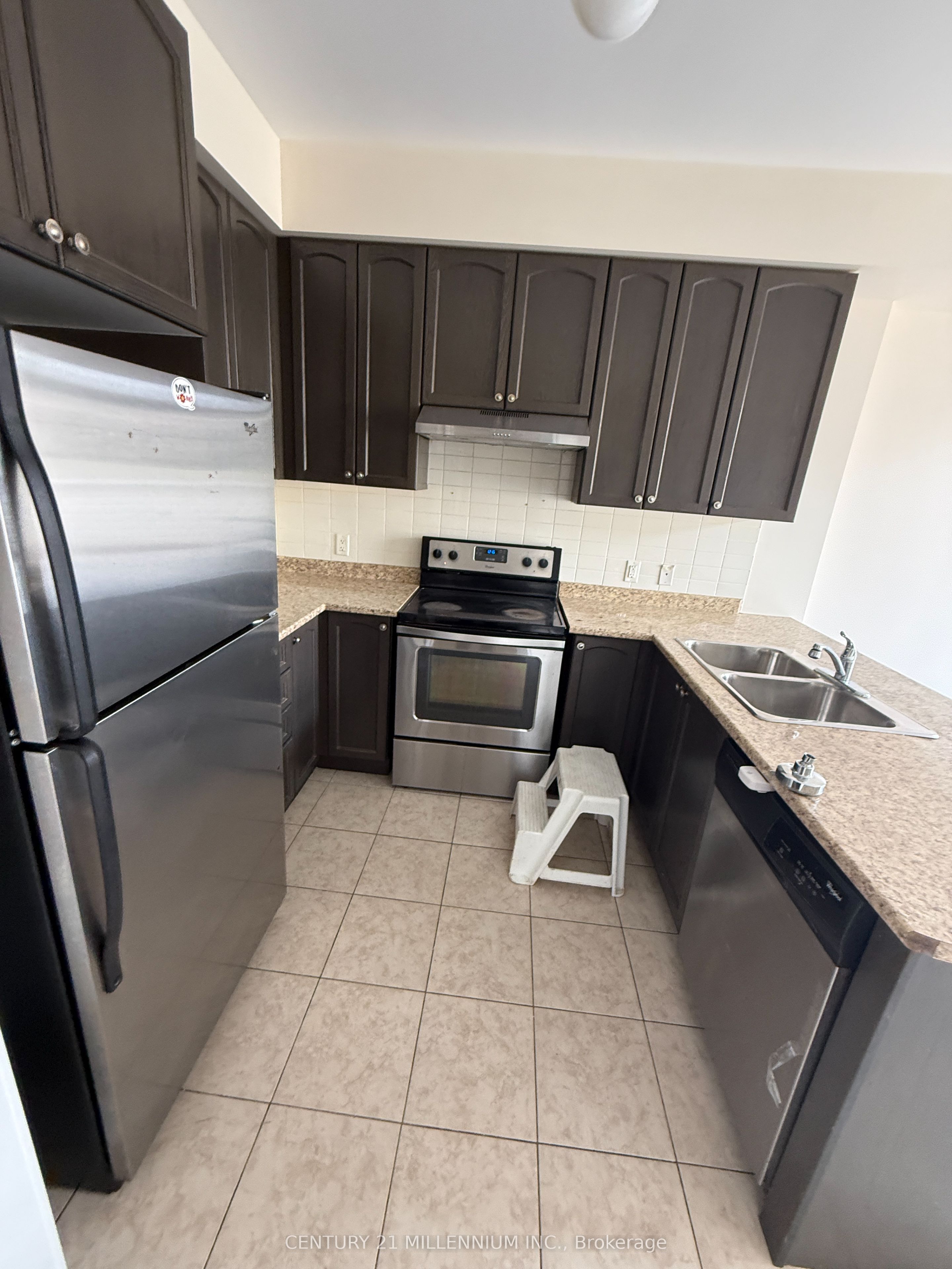 62 Magdalene Crescent Property Photo 4