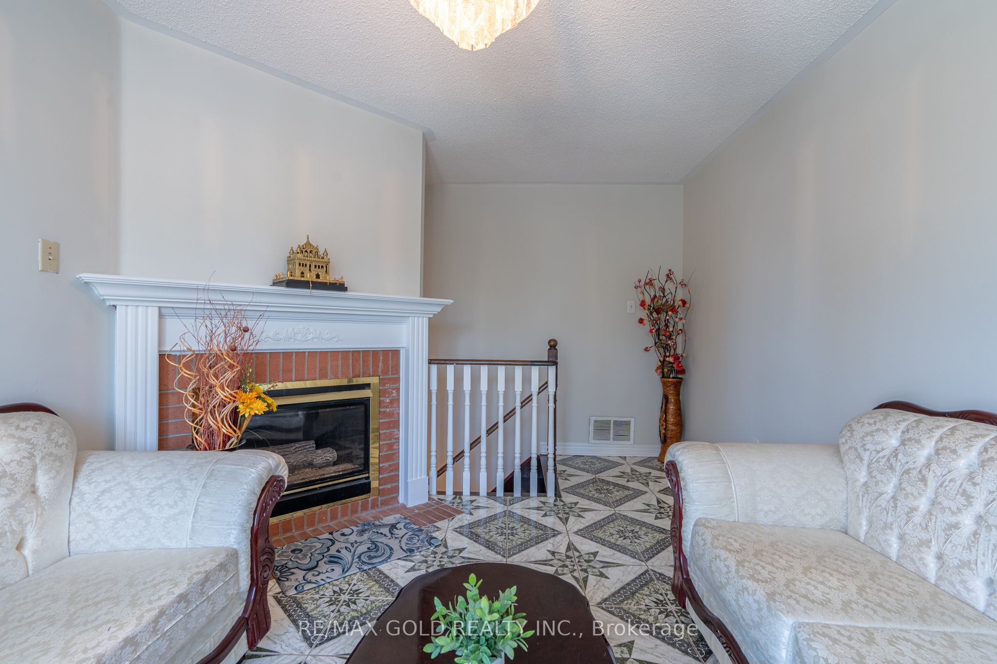 121 Bighorn Crescent Property Photo 5