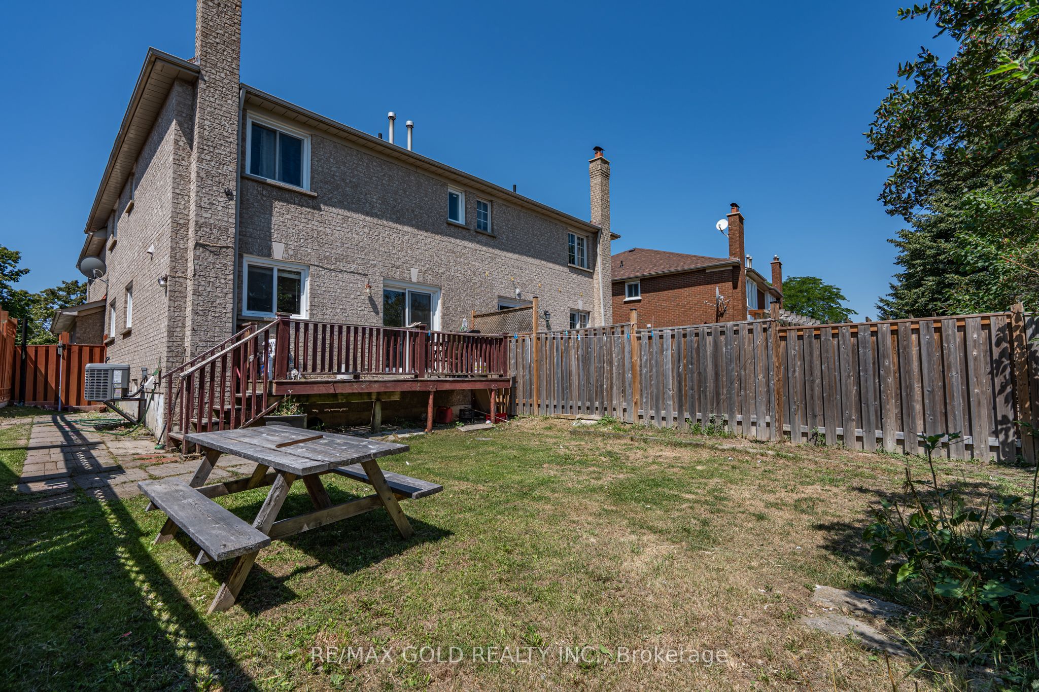 121 Bighorn Crescent Property Photo 35