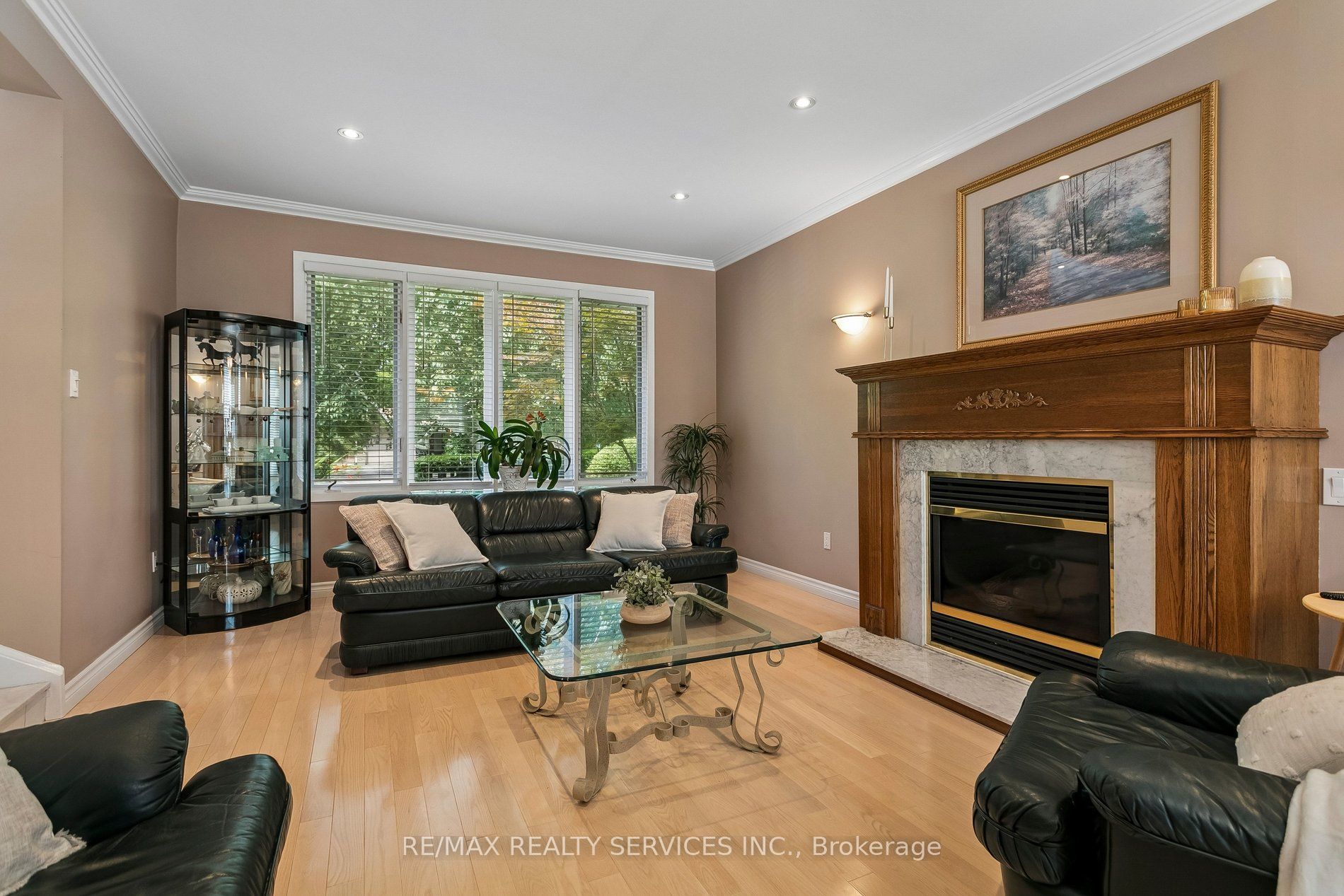 11 Longbourne Crescent Property Photo 11