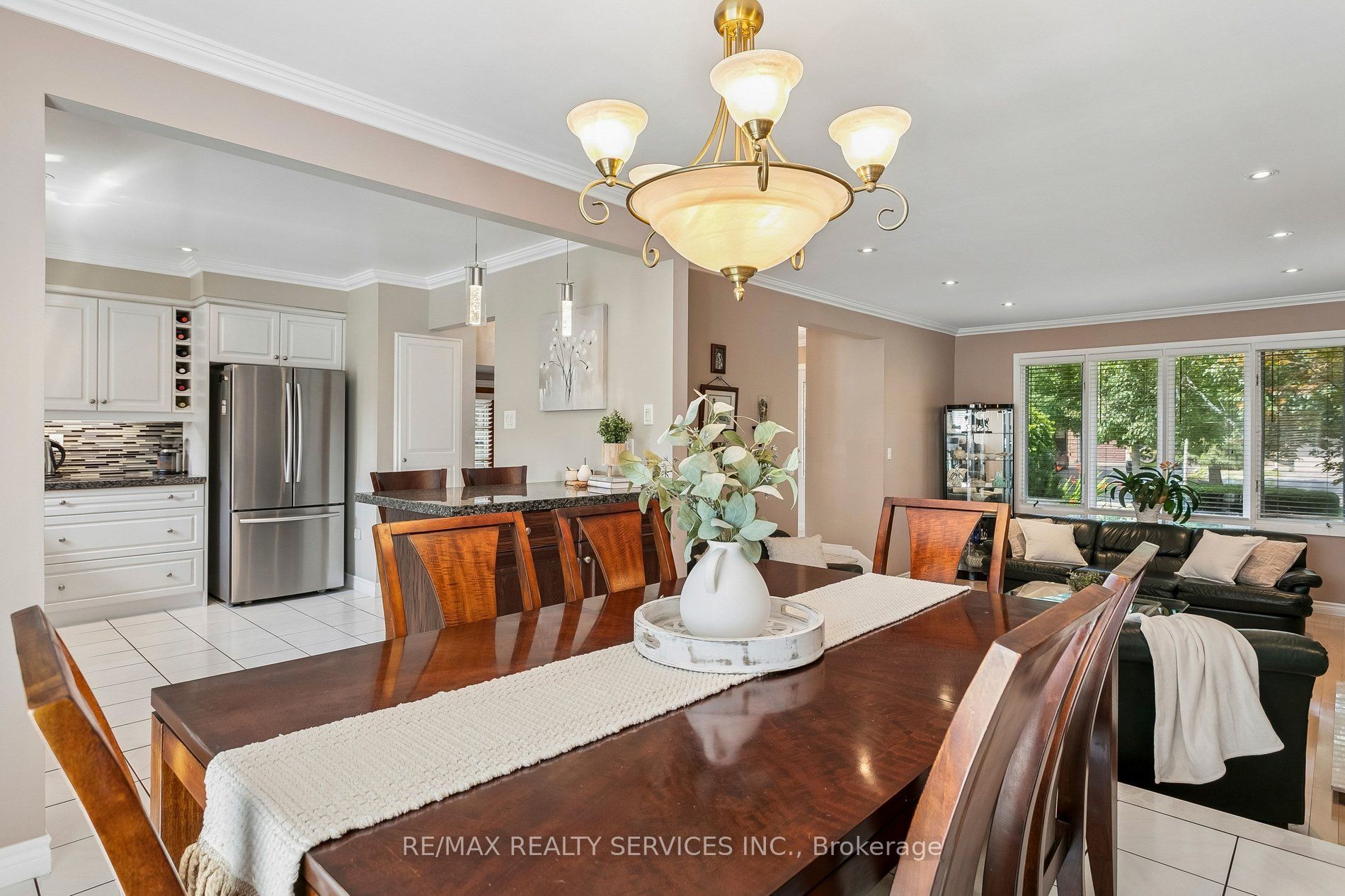 11 Longbourne Crescent Property Photo 13