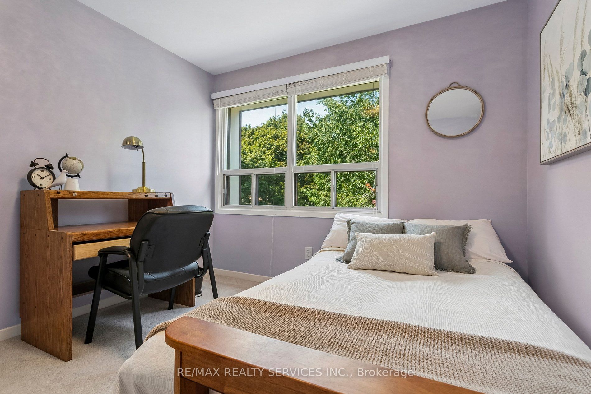 11 Longbourne Crescent Property Photo 28