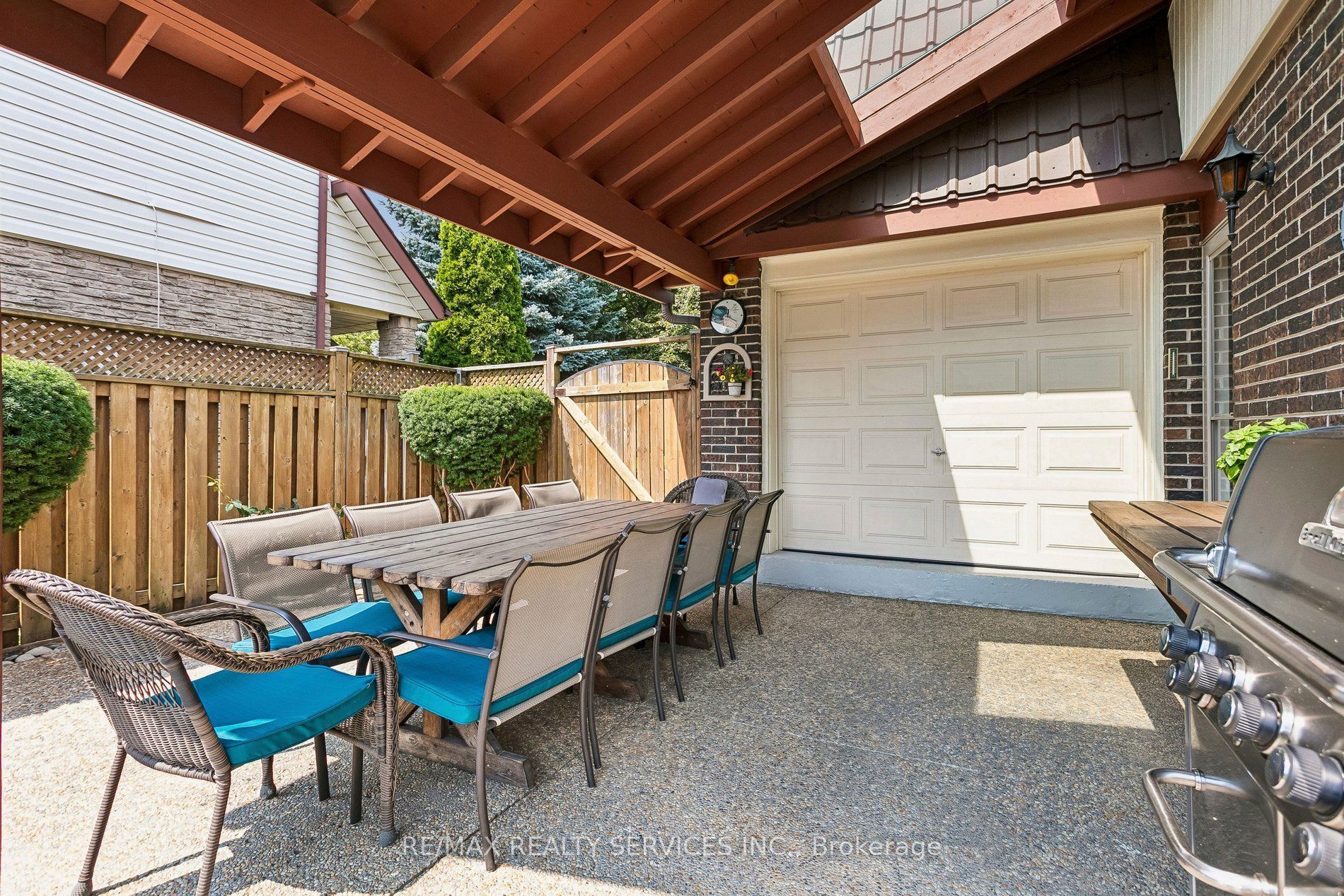11 Longbourne Crescent Property Photo 37