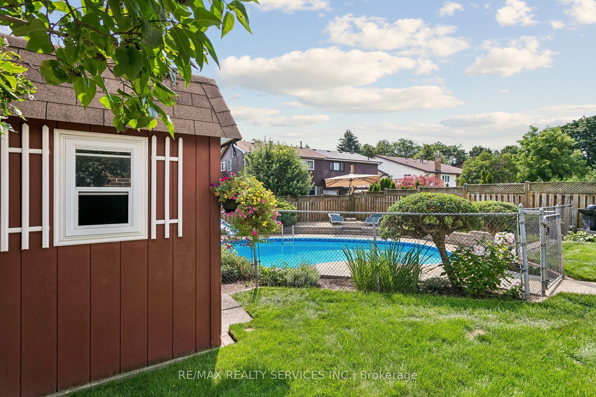 11 Longbourne Crescent Property Photo 41