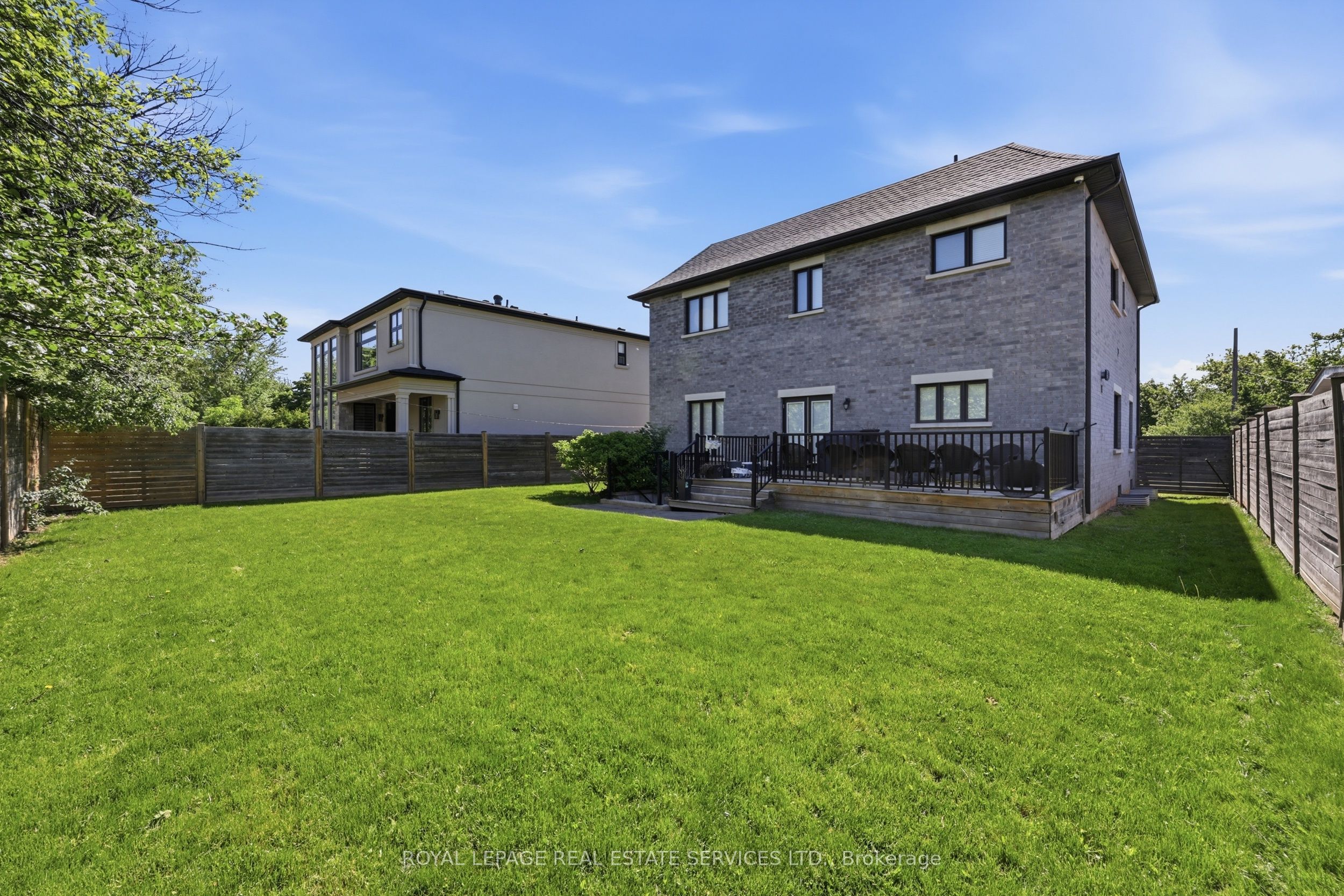 584 Weynway Court Property Photo 46