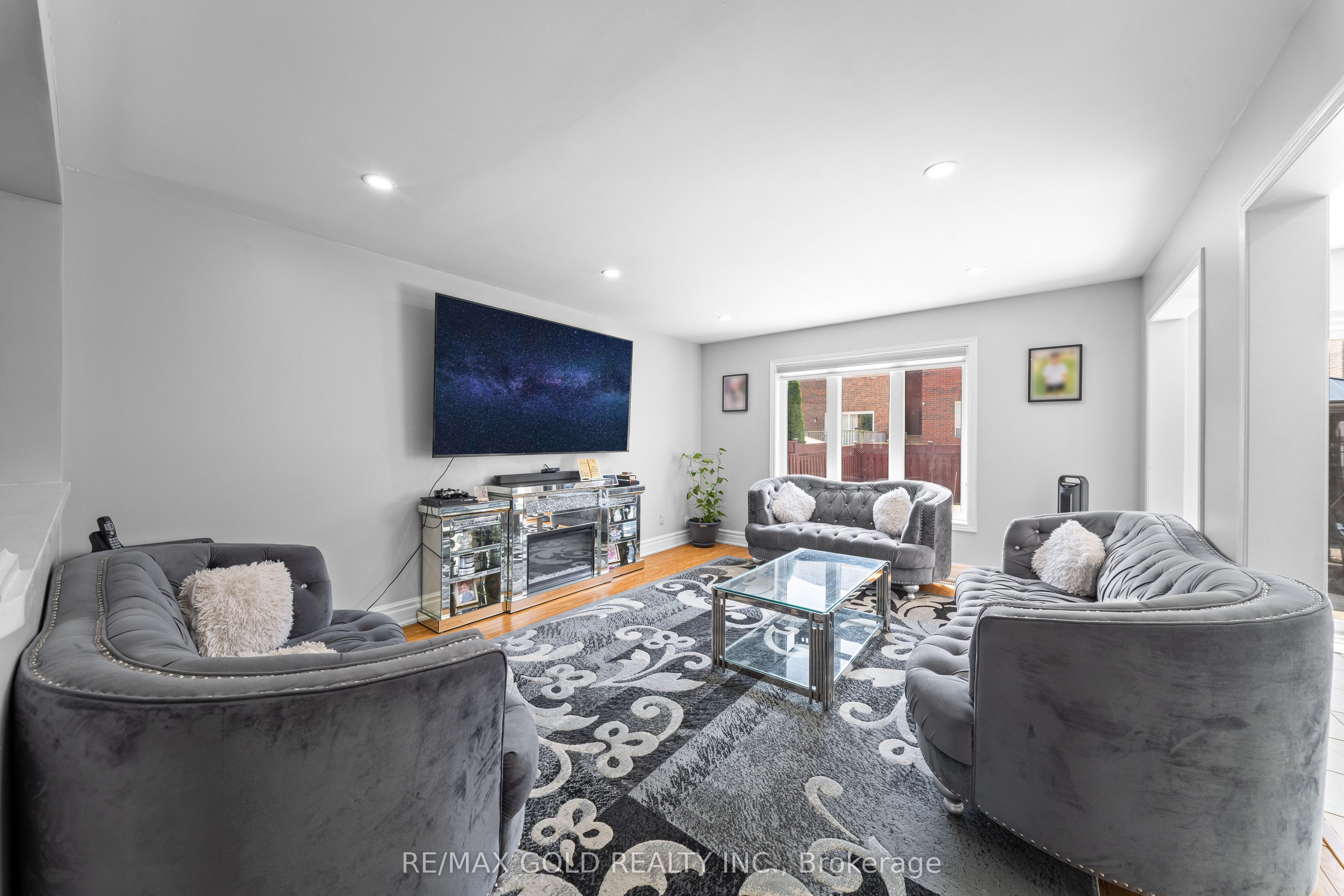 8 Bayridge Drive Property Photo 5