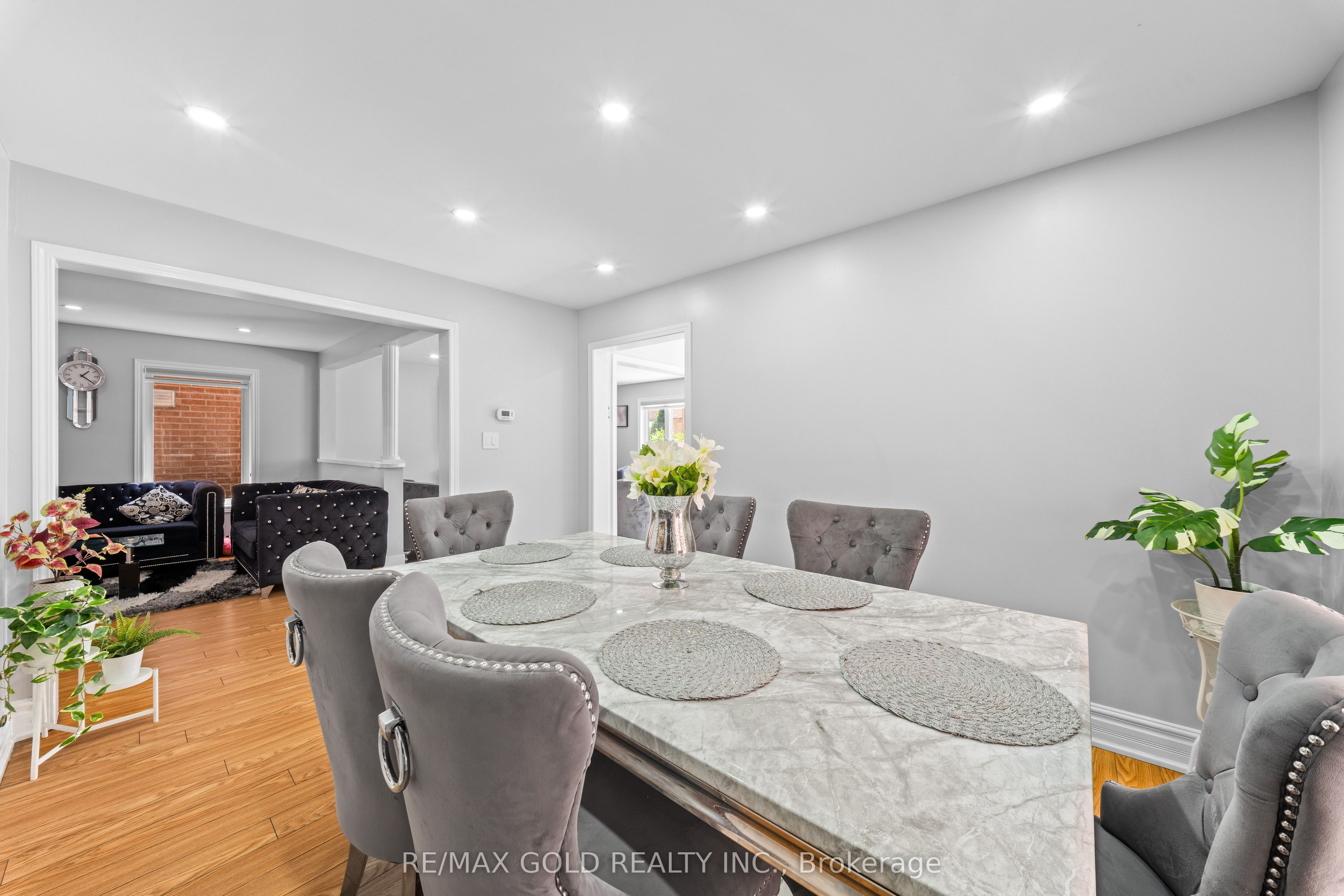 8 Bayridge Drive Property Photo 9