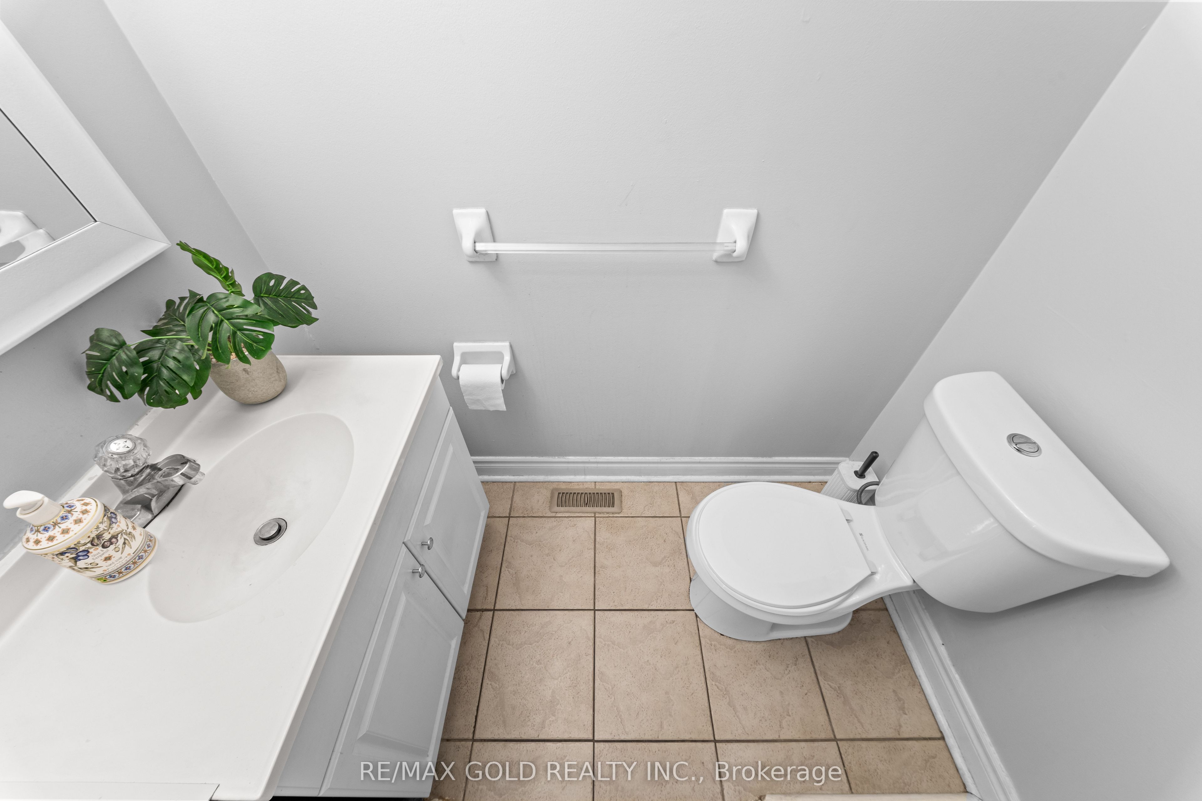 8 Bayridge Drive Property Photo 13