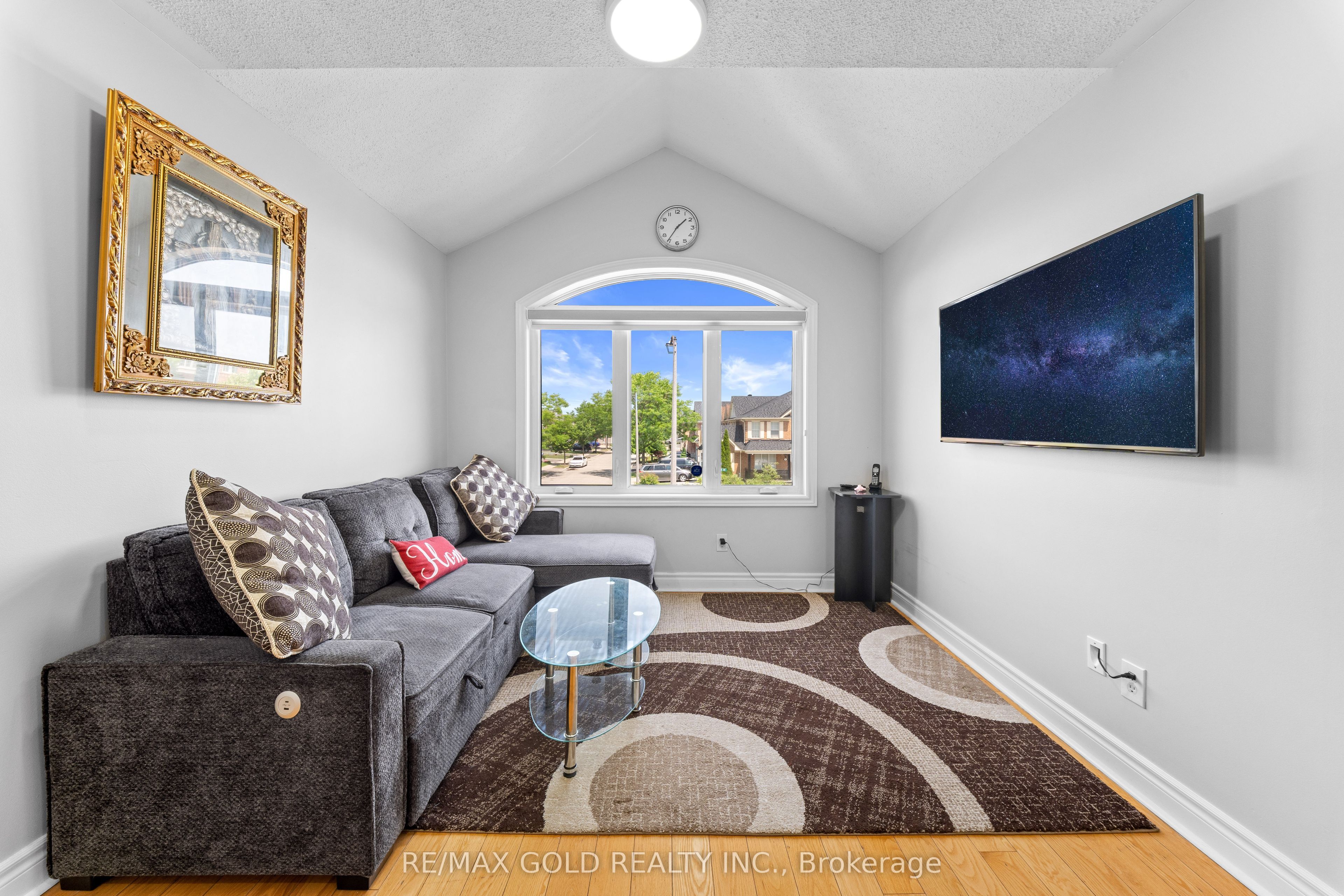 8 Bayridge Drive Property Photo 15
