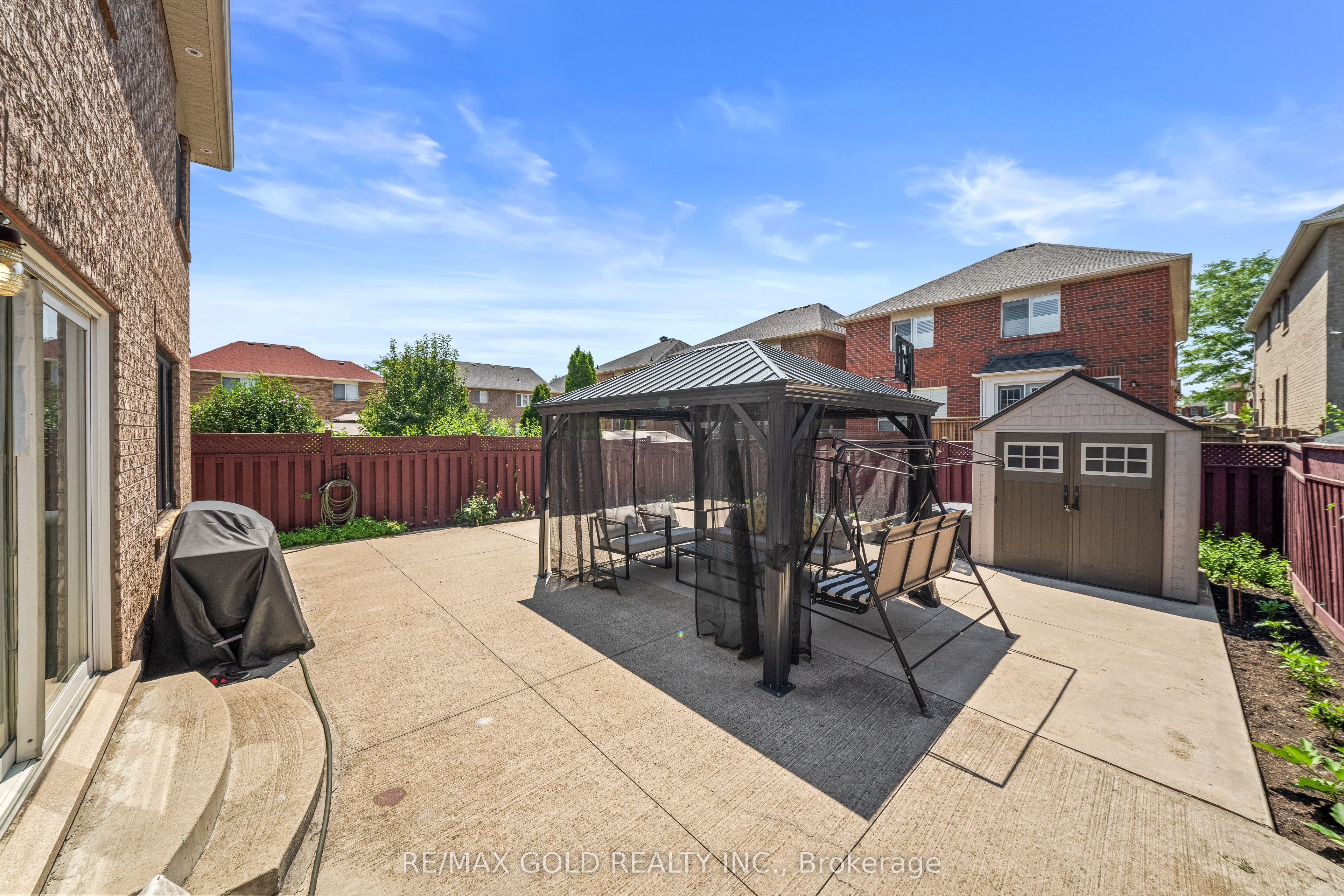 8 Bayridge Drive Property Photo 30