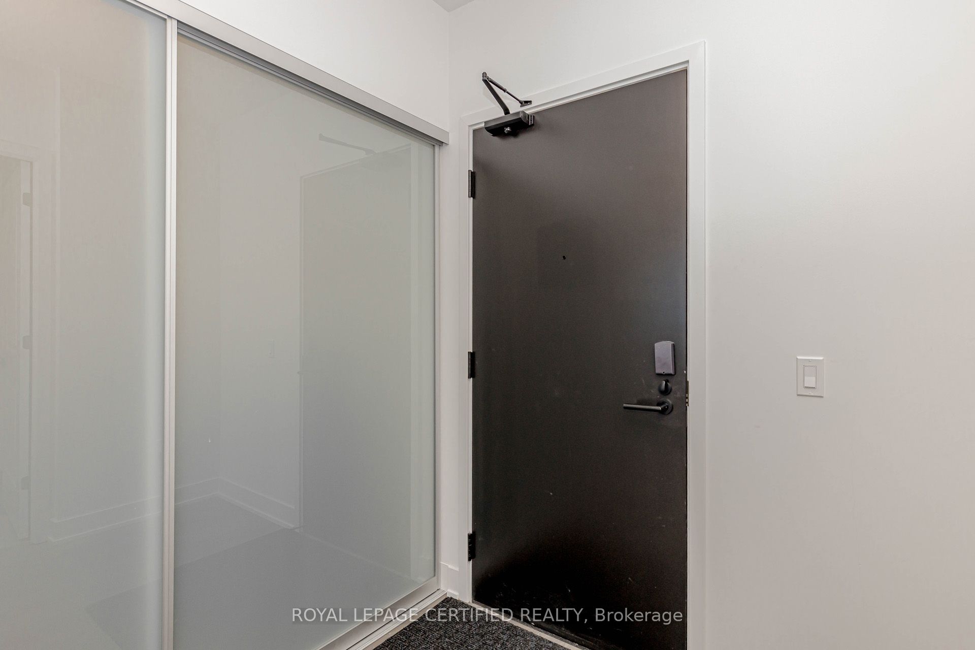2333 Khalsa Gate 404 Property Photo 12