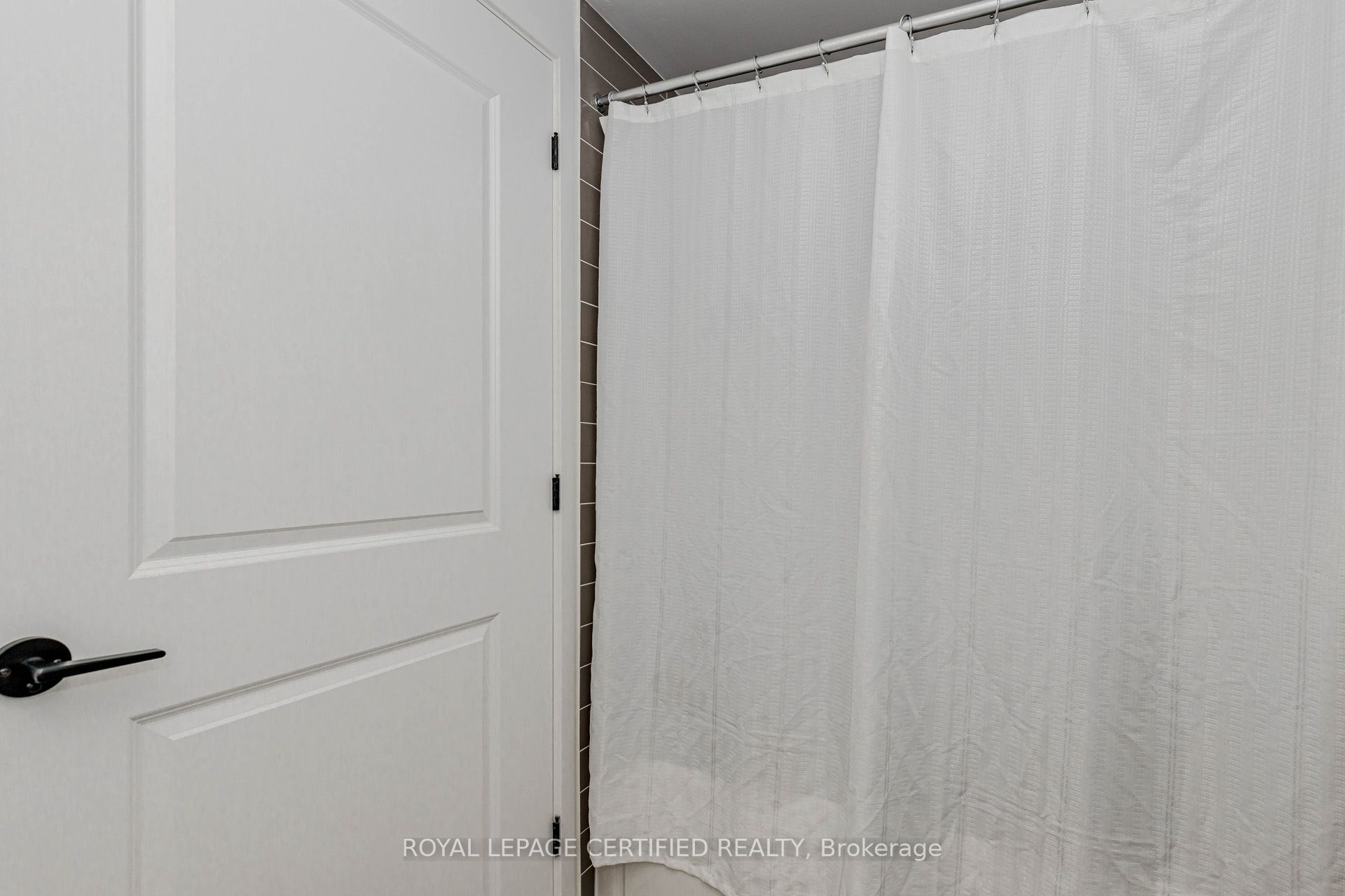 2333 Khalsa Gate 404 Property Photo 34