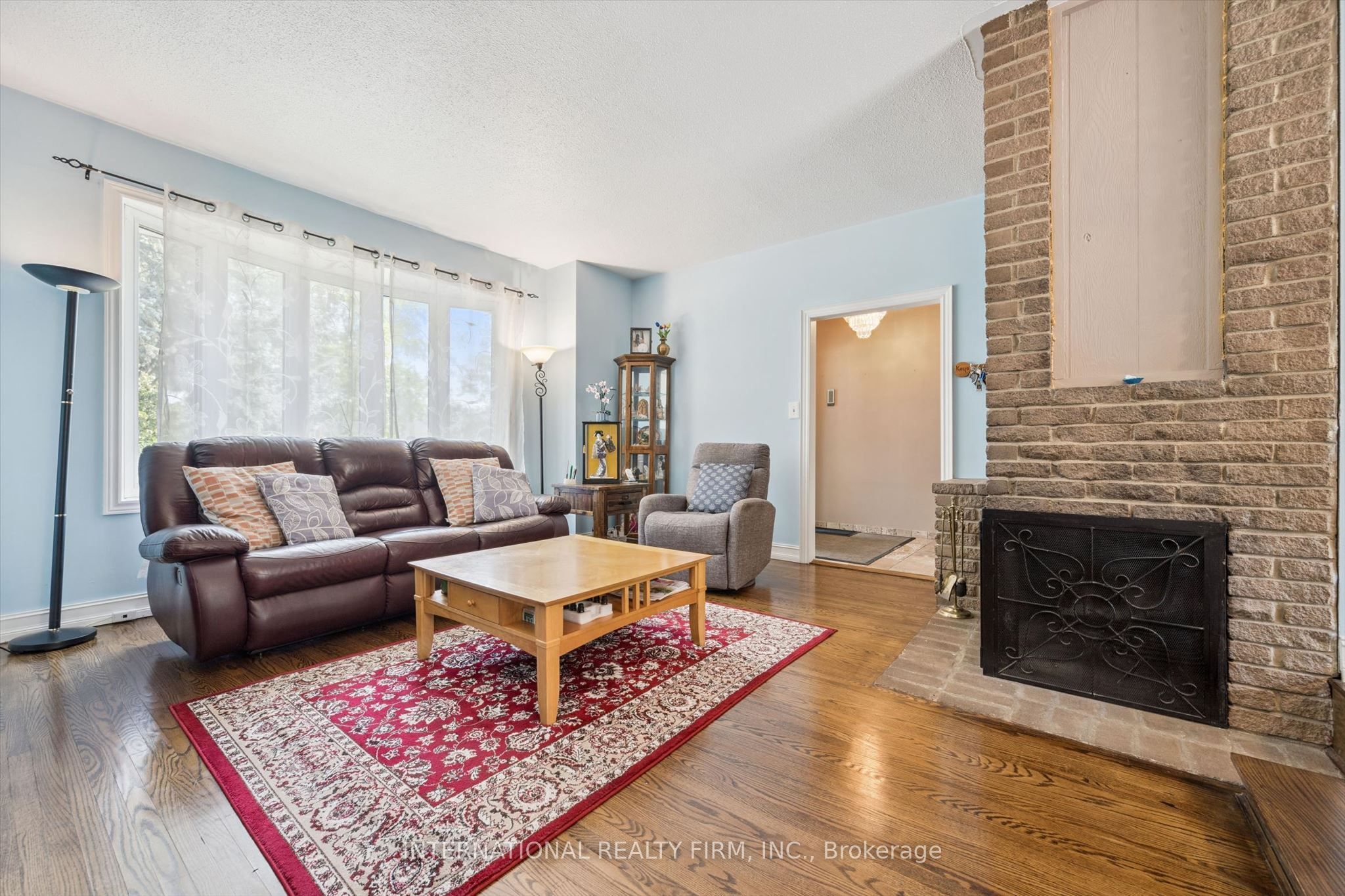 2659 Constable Road Property Photo 6