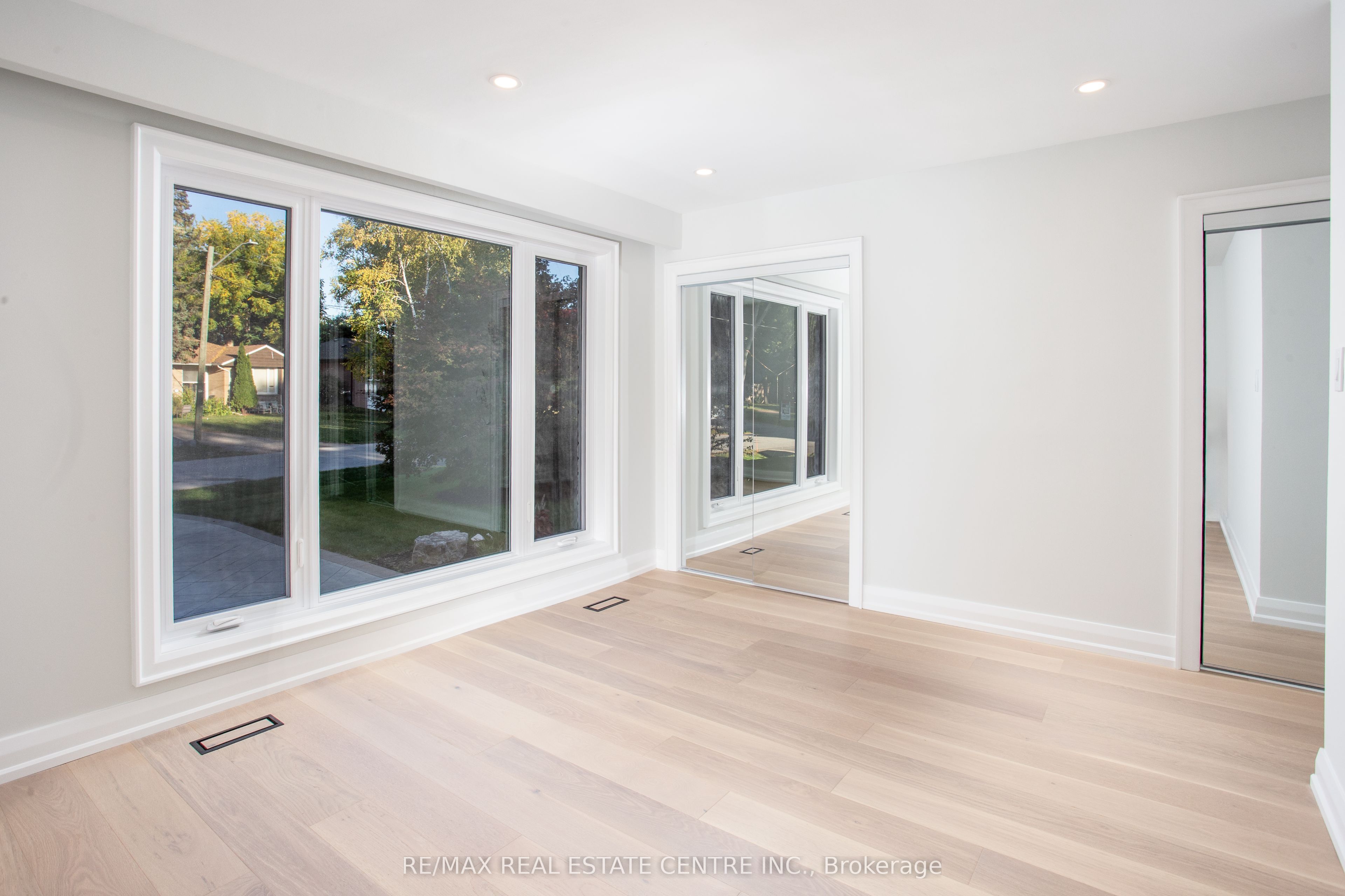 446 Willis Drive Property Photo 17