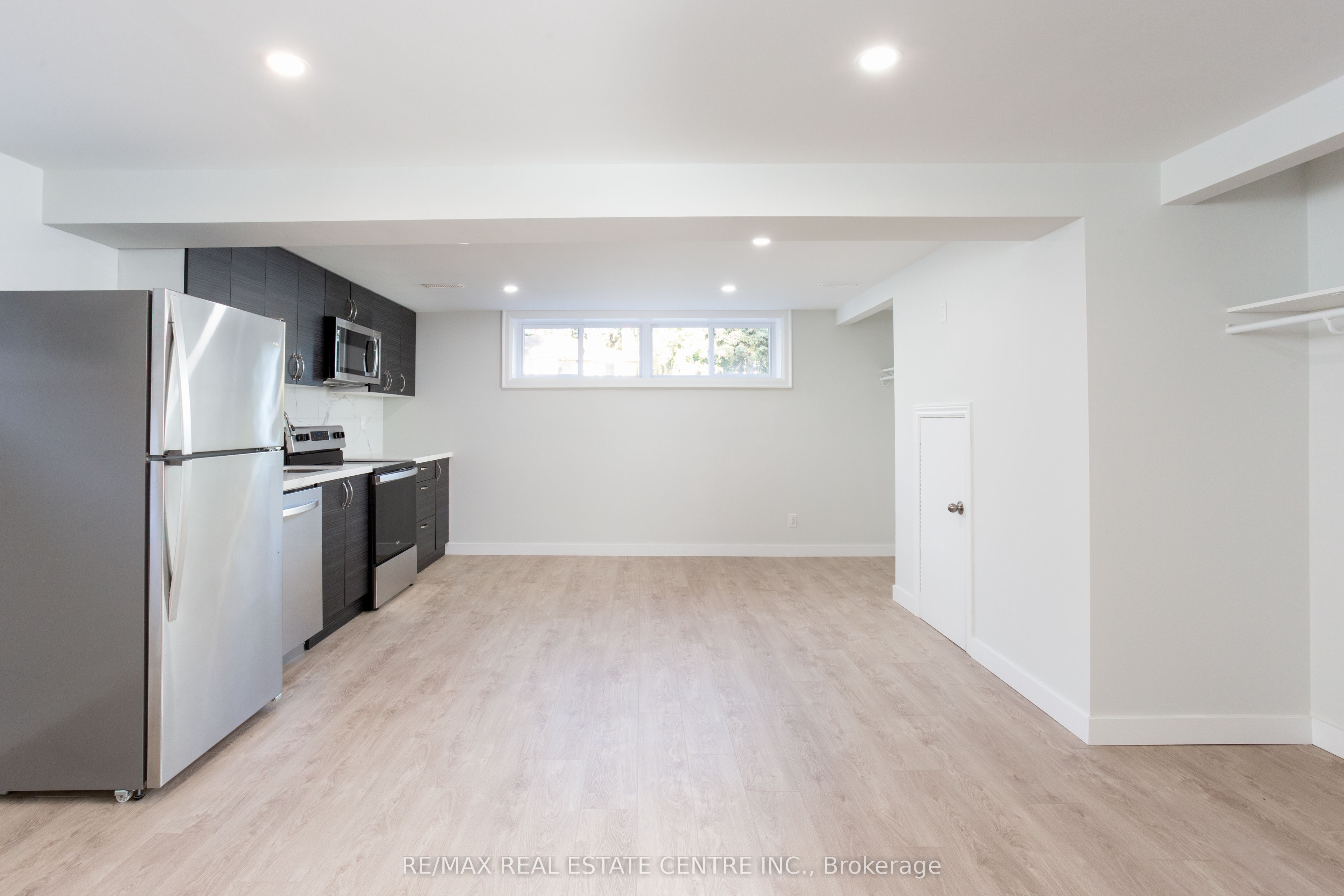 446 Willis Drive Property Photo 22
