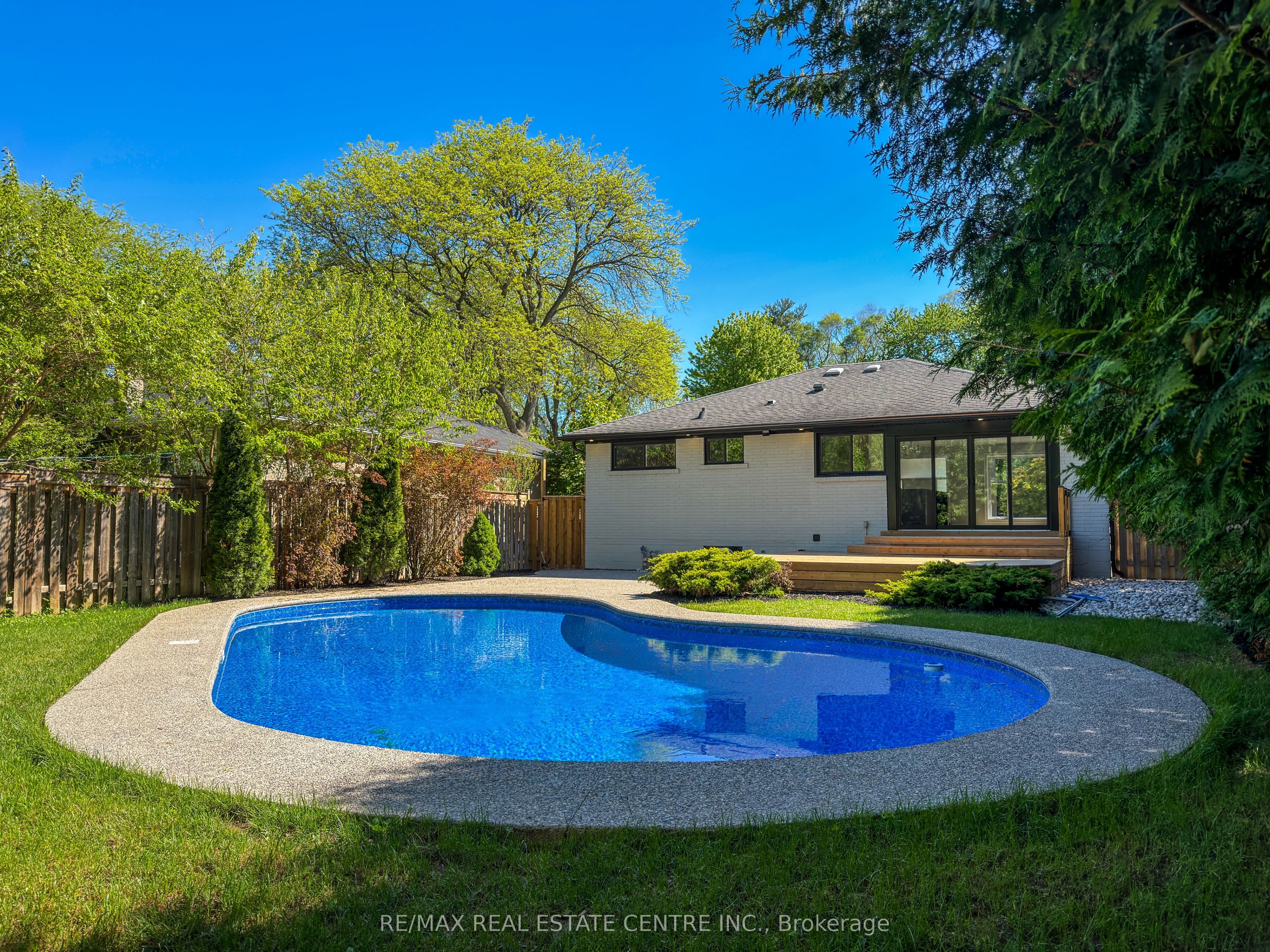 446 Willis Drive Property Photo 28