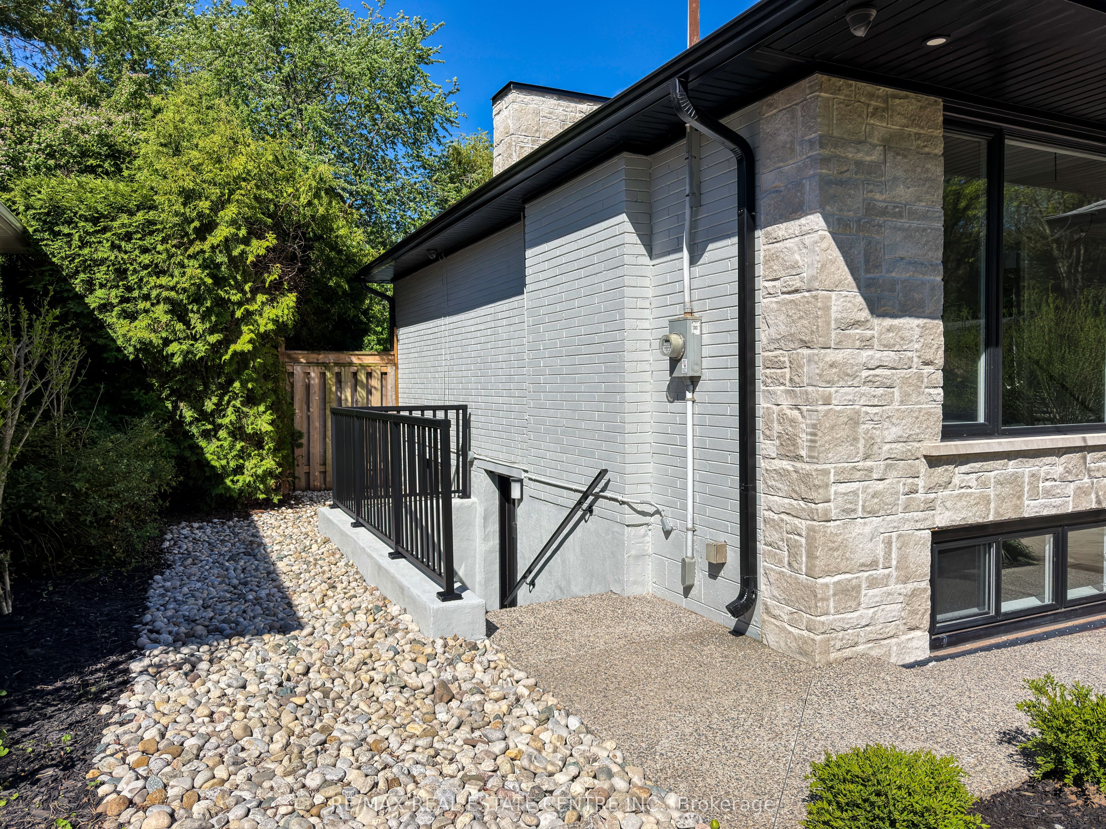 446 Willis Drive Property Photo 33