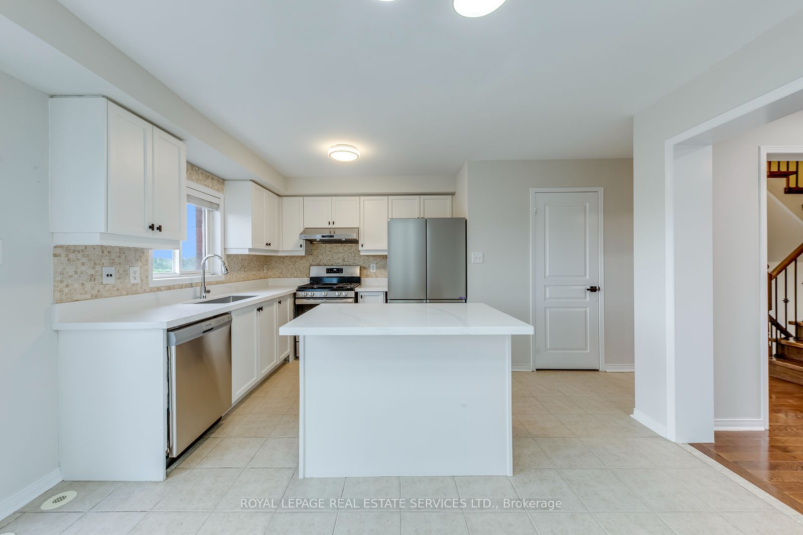 2418 Adamvale Crescent Property Photo 14