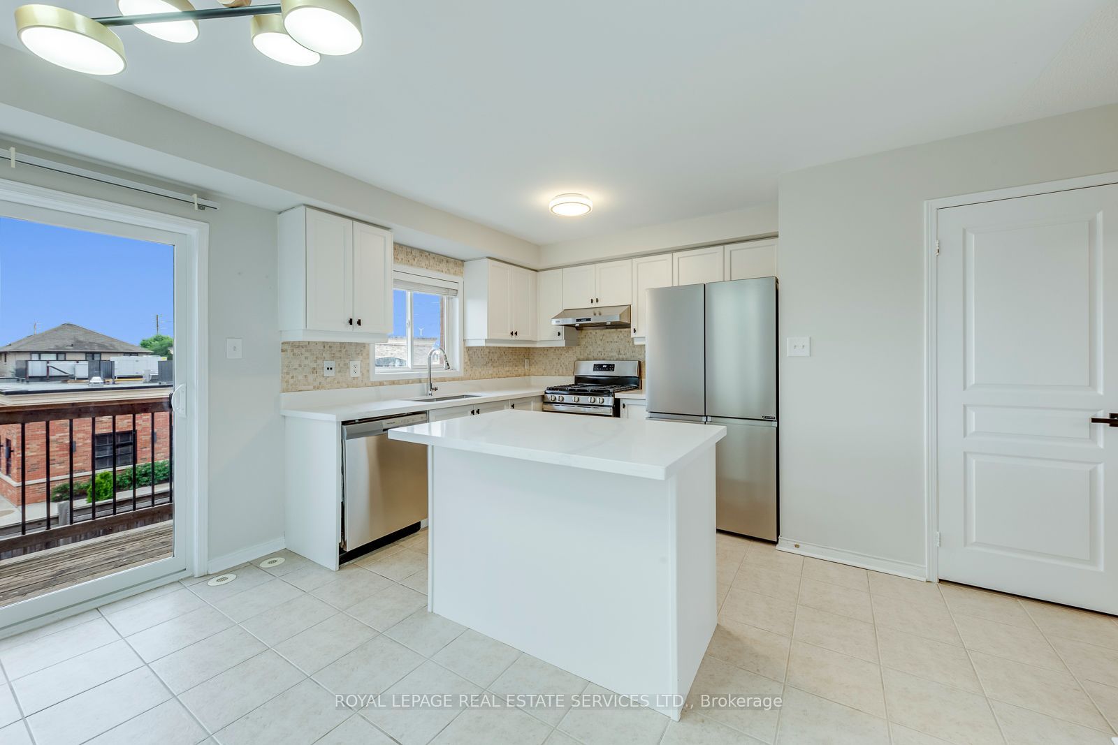 2418 Adamvale Crescent Property Photo 17