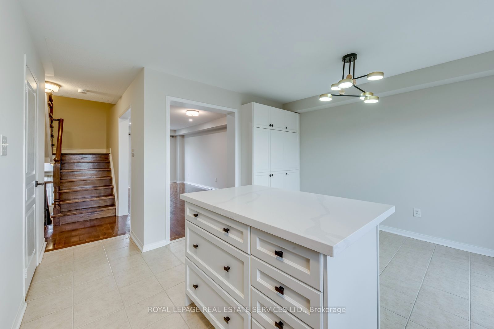 2418 Adamvale Crescent Property Photo 20