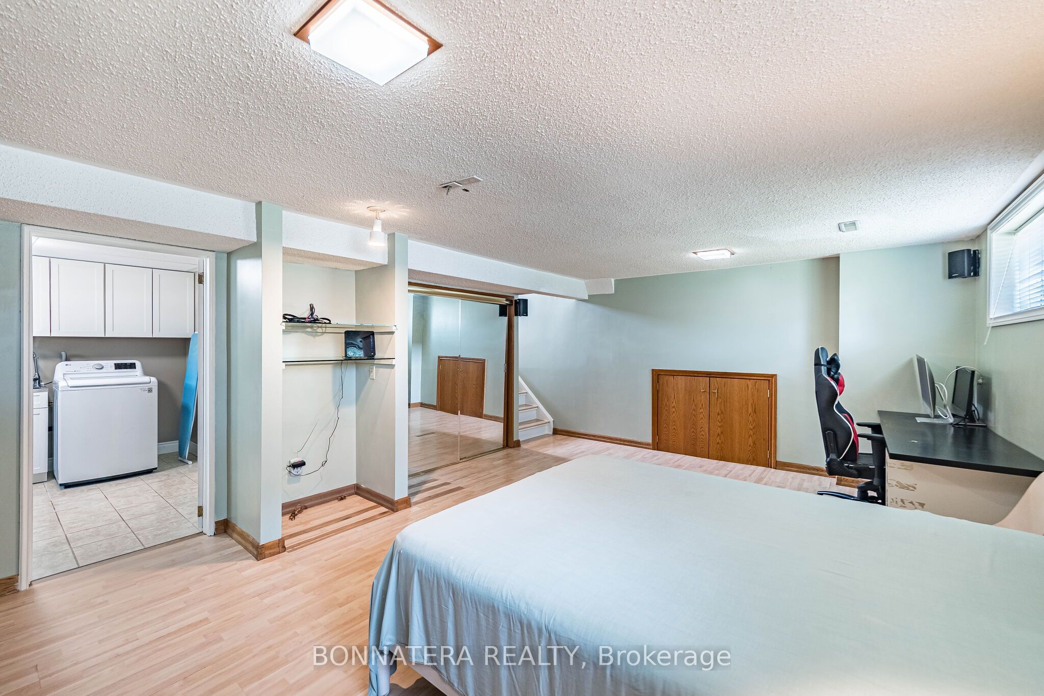 1324 Aldridge Crescent Property Photo 35