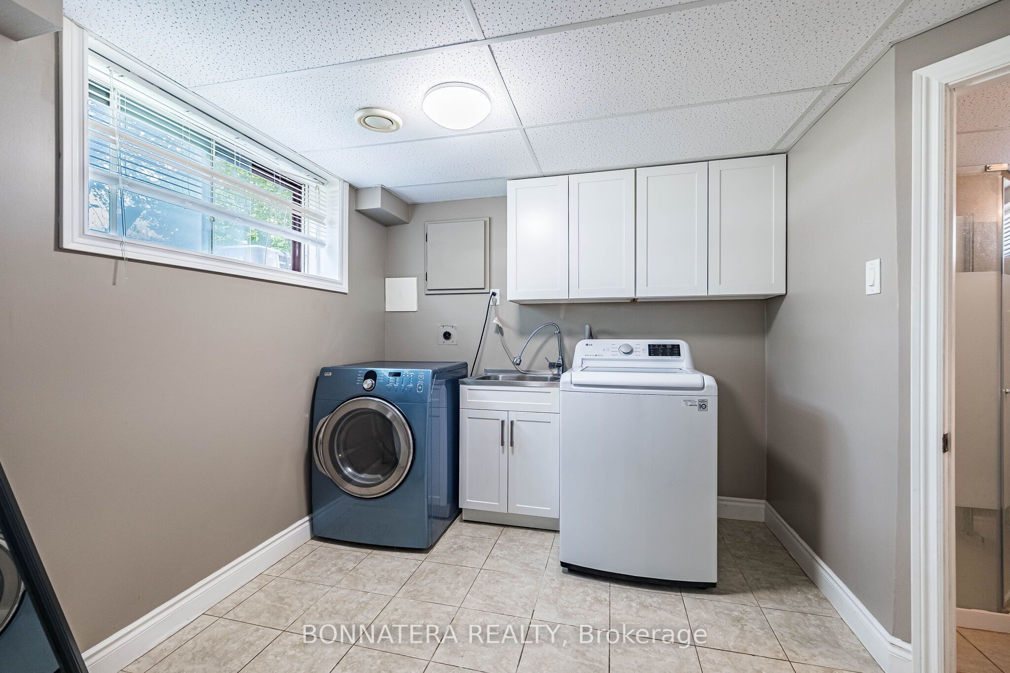 1324 Aldridge Crescent Property Photo 37