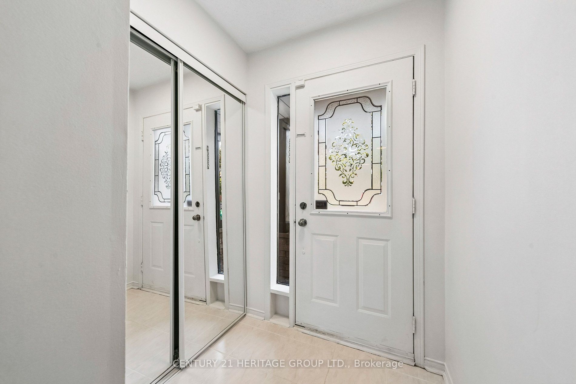 3920 Zenith Court Property Photo 6