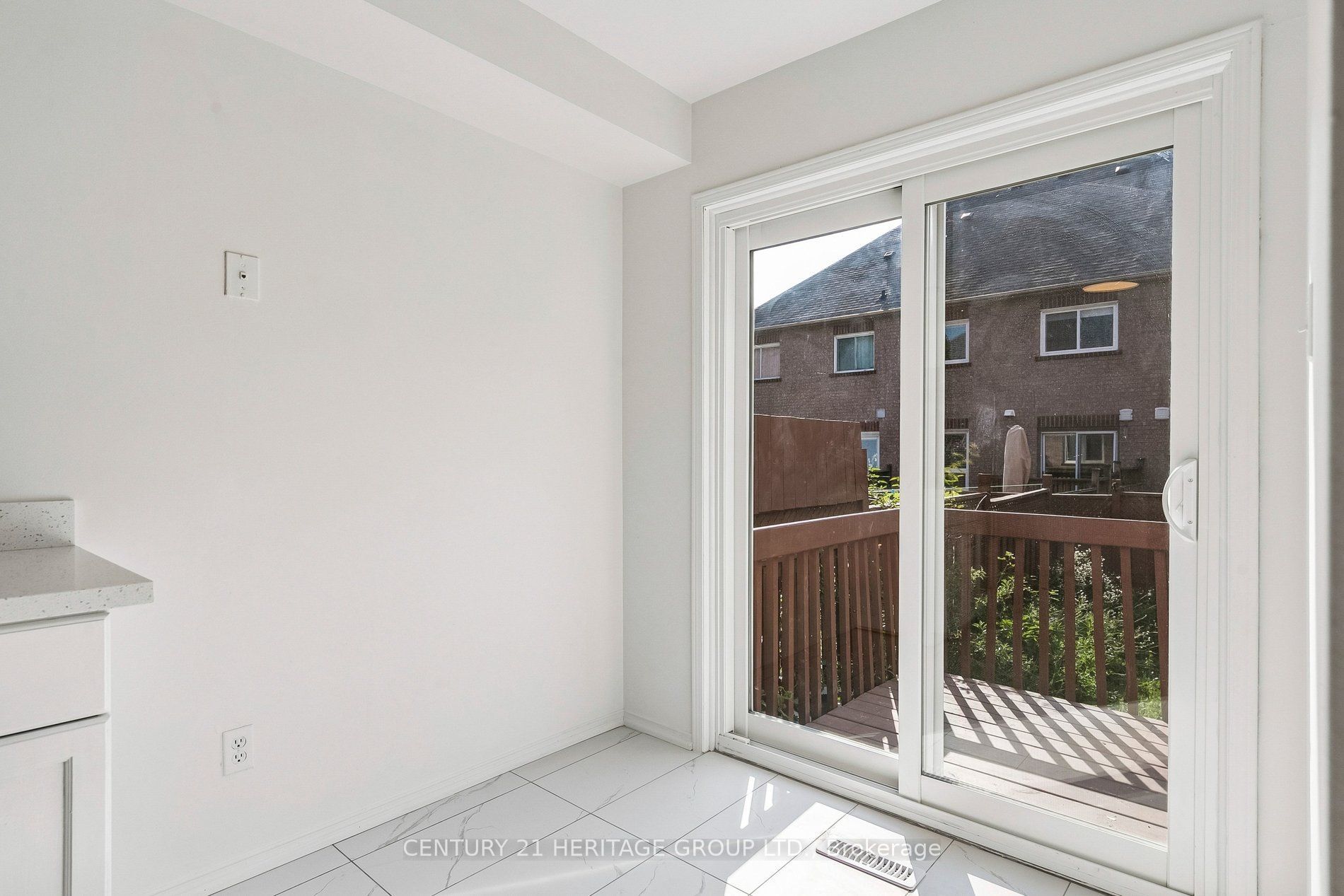 3920 Zenith Court Property Photo 17