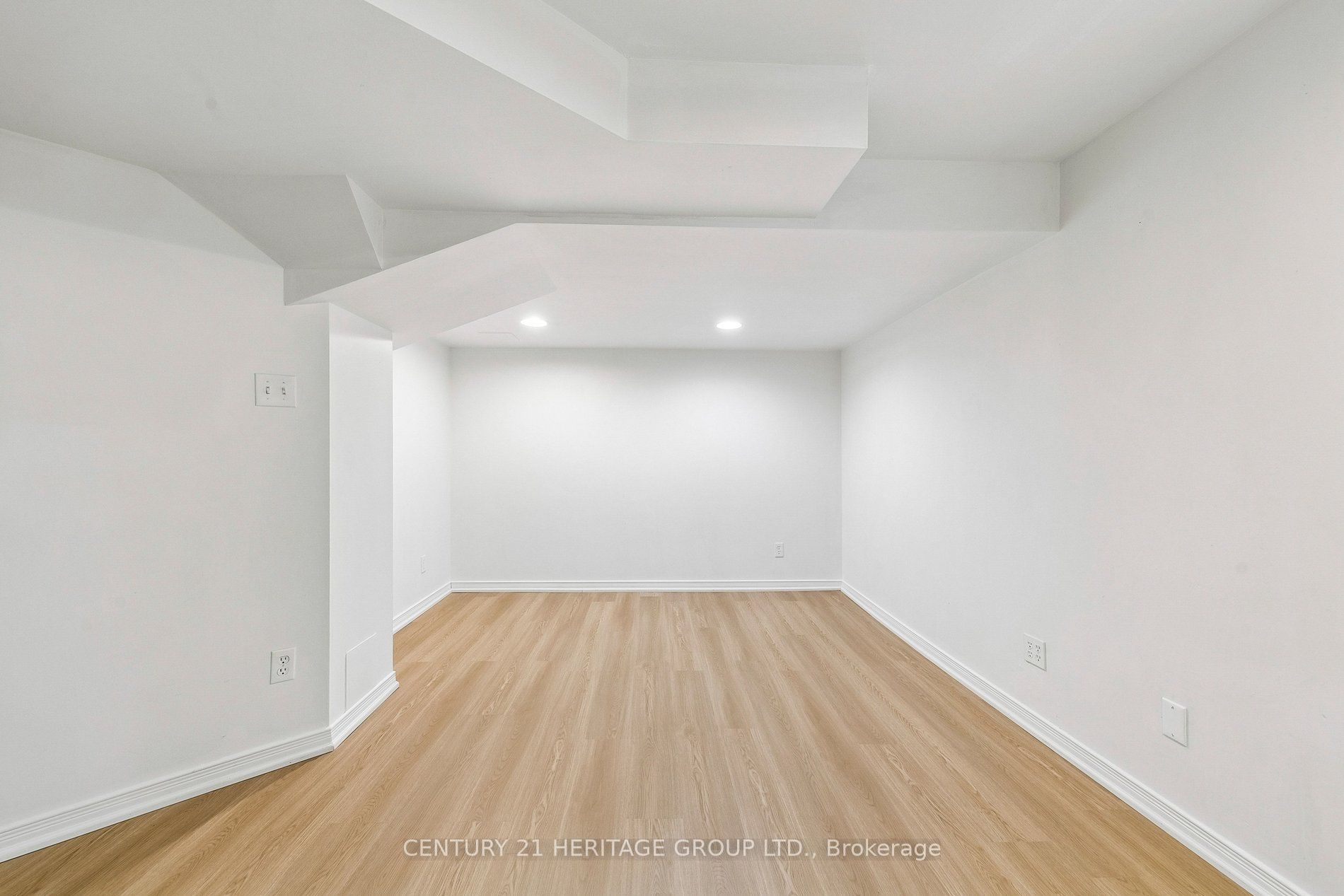 3920 Zenith Court Property Photo 23