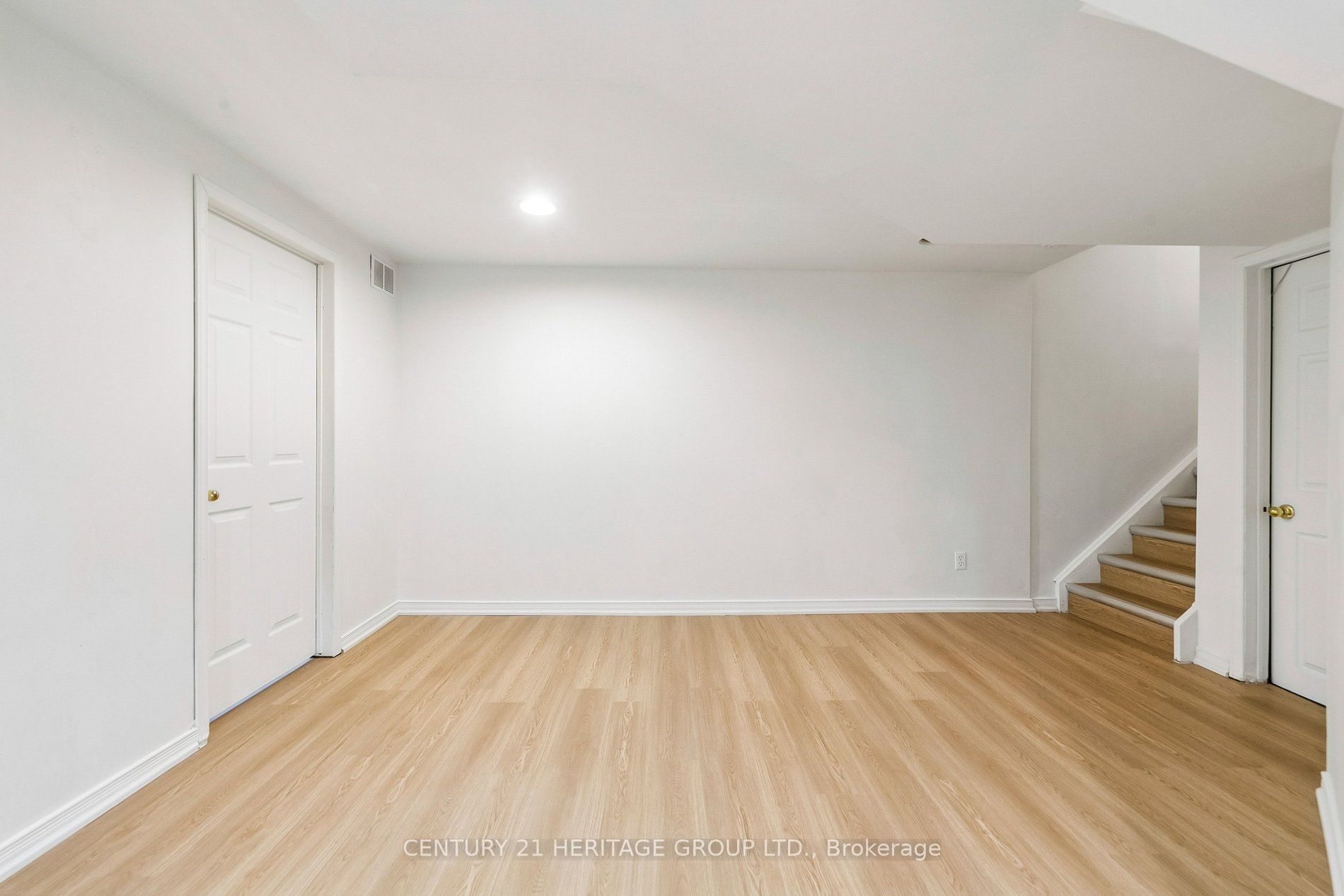 3920 Zenith Court Property Photo 26