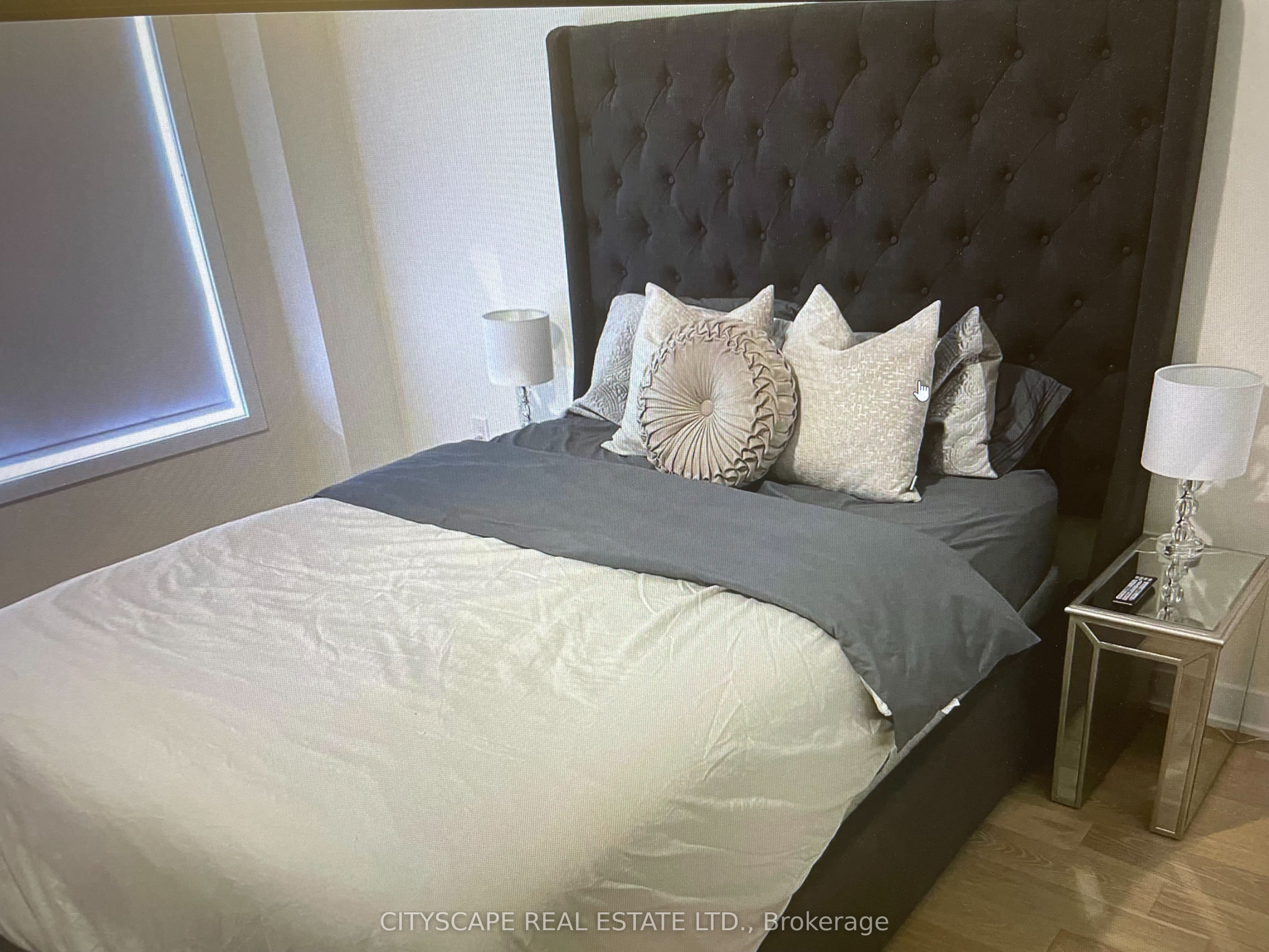 83 William Duncan Road Property Photo 18