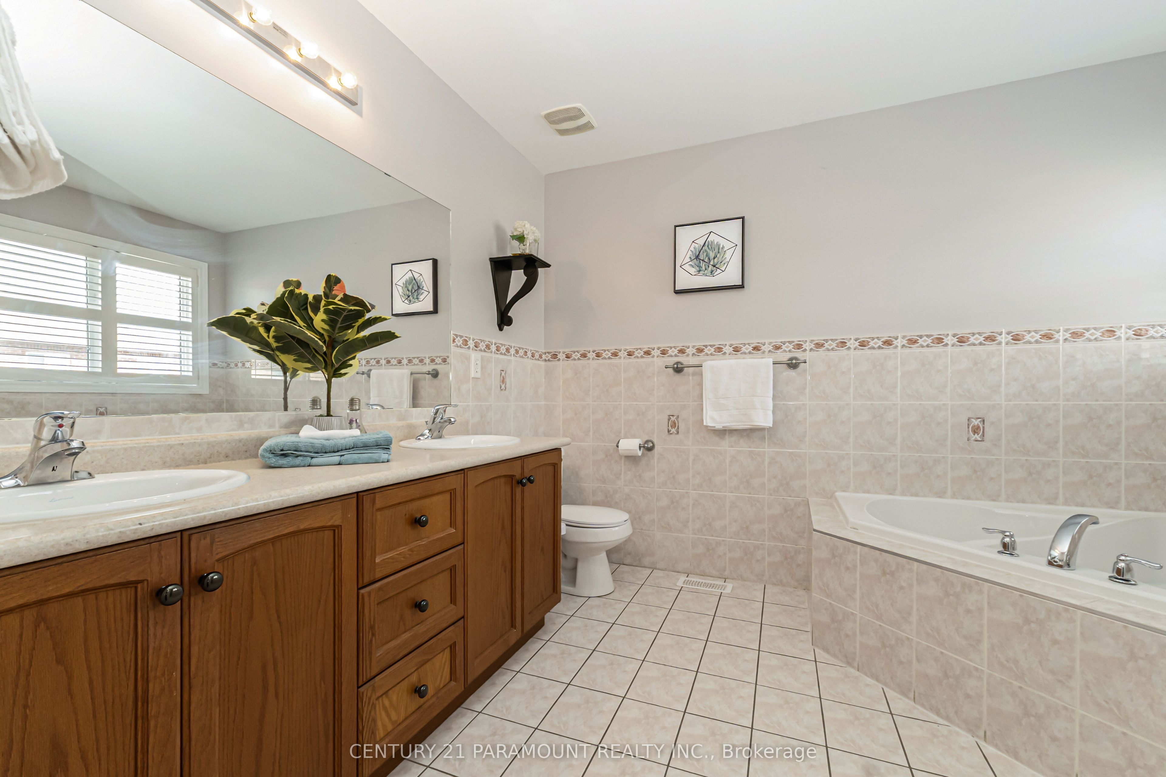 56 Dovehaven Crescent Property Photo 19