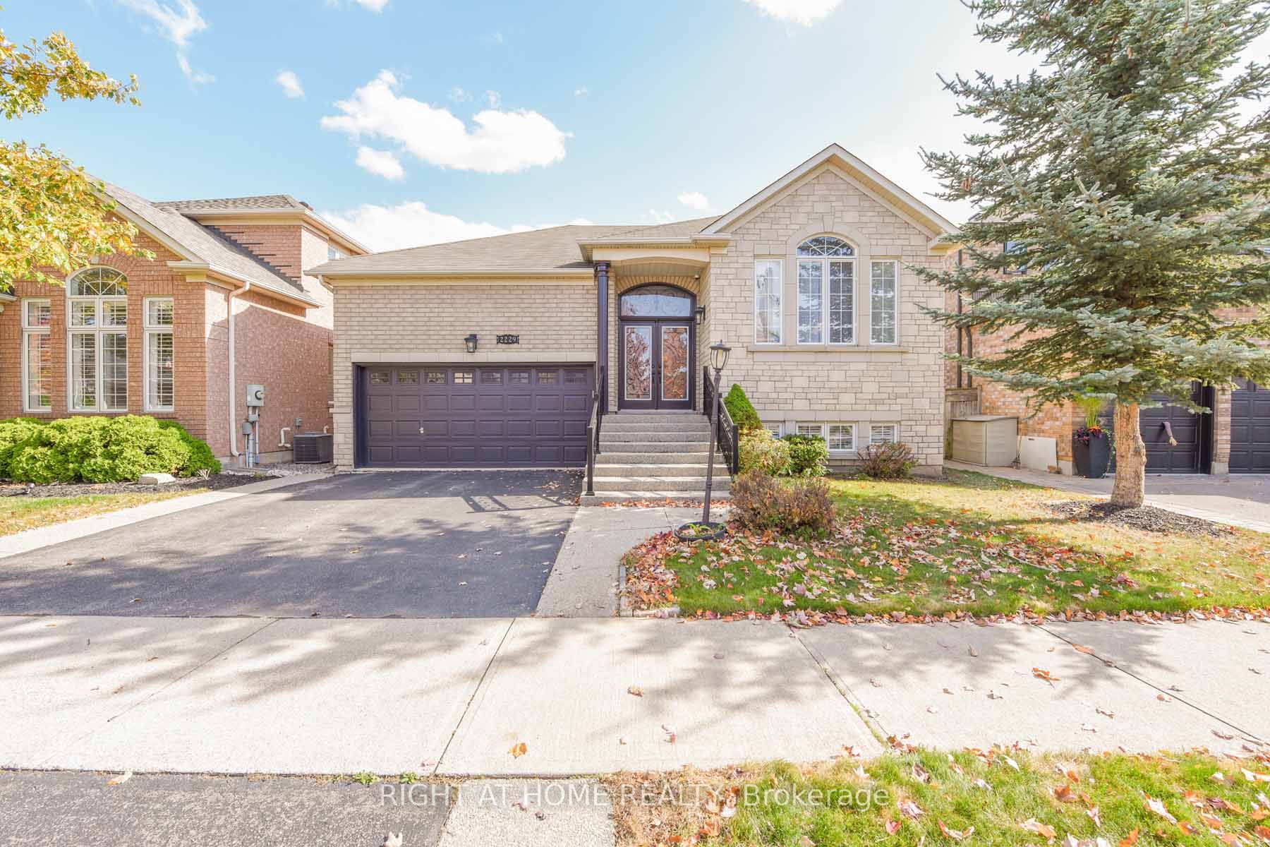 2229 GLAZEBROOK Circle Lower Property Photo 1