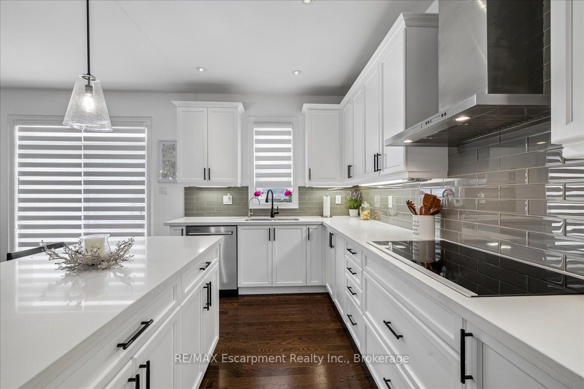 2400 Spring Meadow Way Property Photo 20