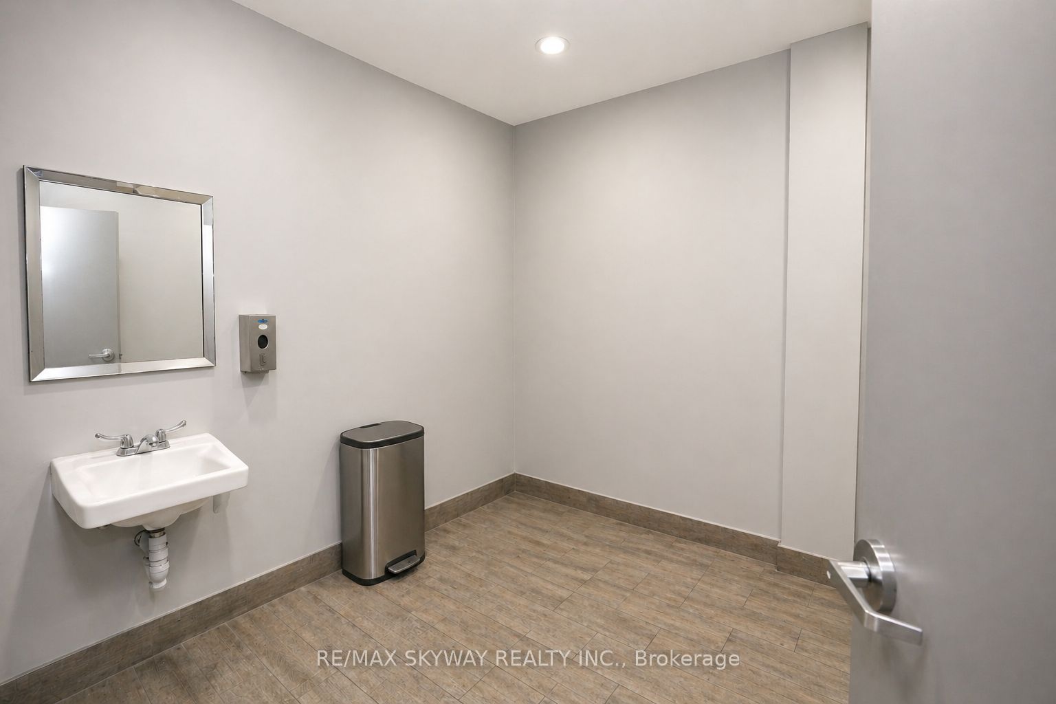 2070 Steeles Avenue E 20 Property Photo 23